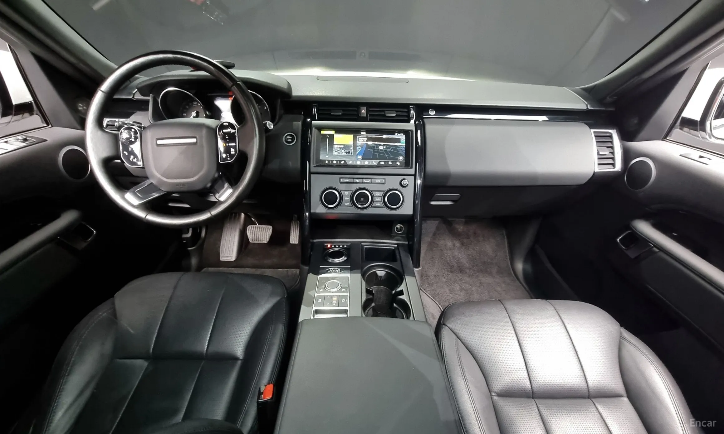Land Rover Discovery 5 превью 4