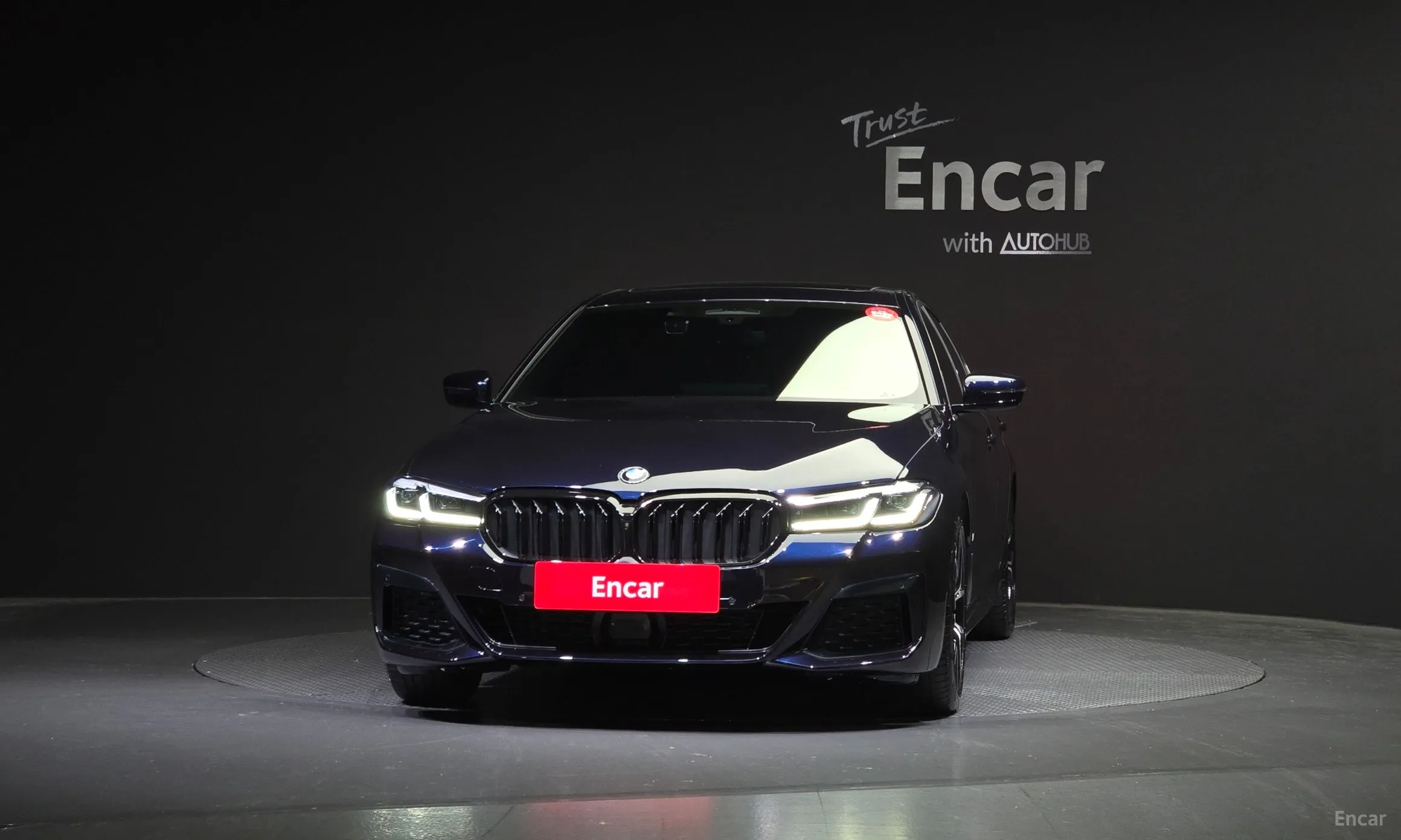BMW 5 Series (G30) превью 2