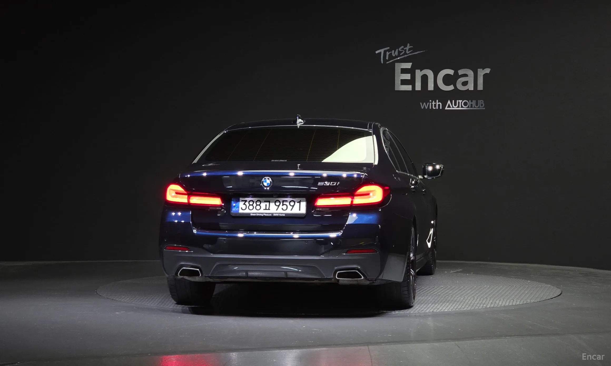 BMW 5 Series (G30) превью 3