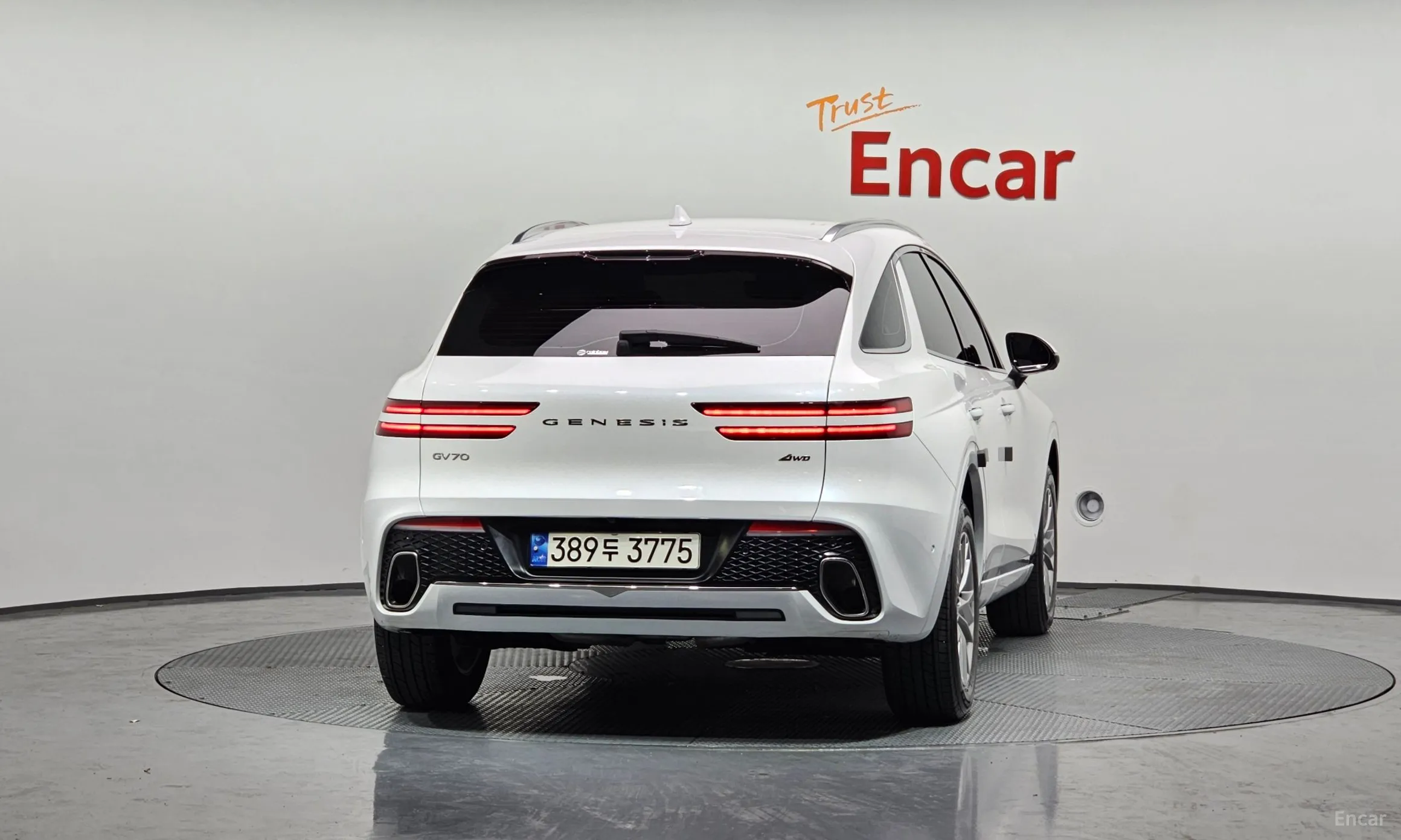 Genesis GV70 превью 3