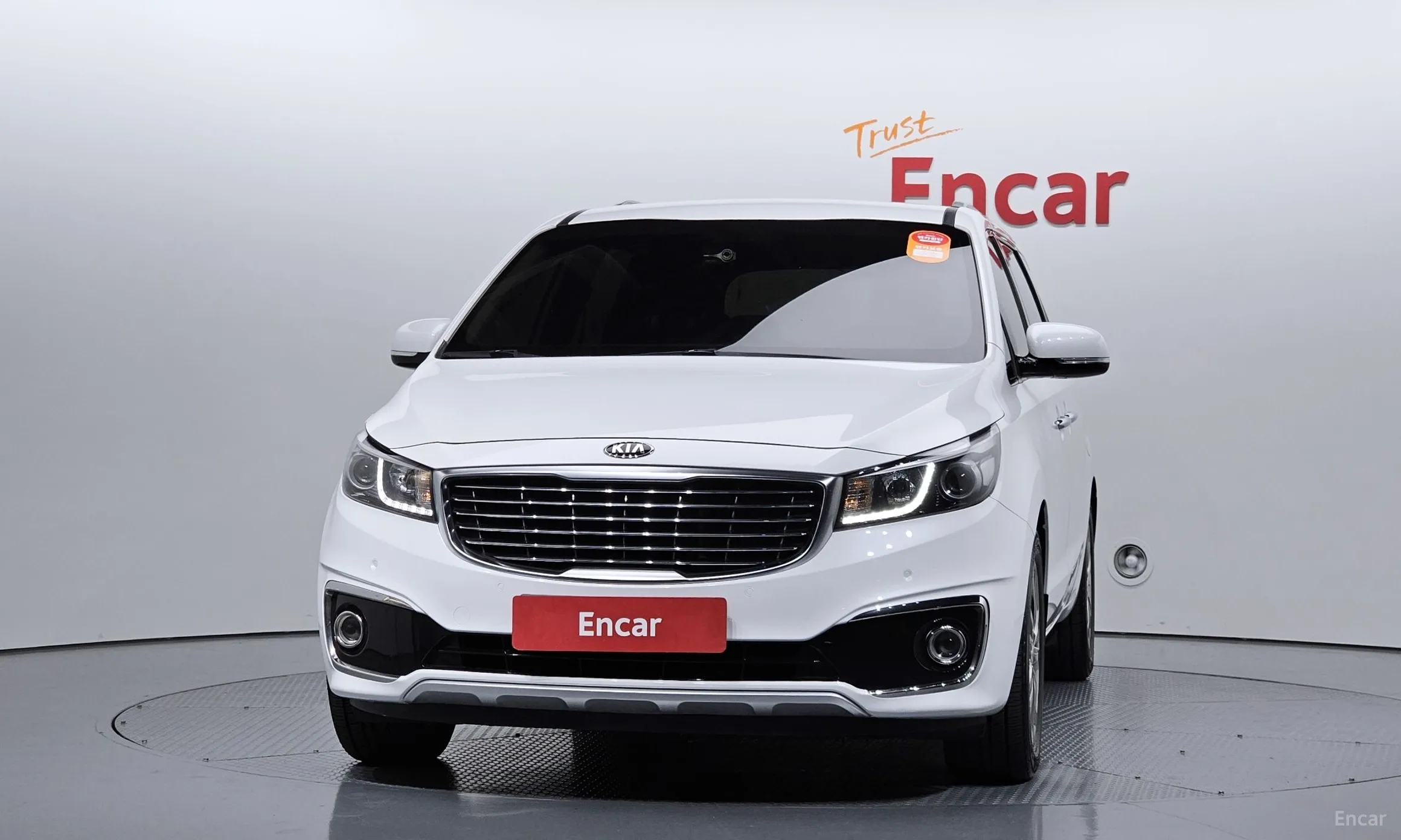 Kia Carnival превью 2