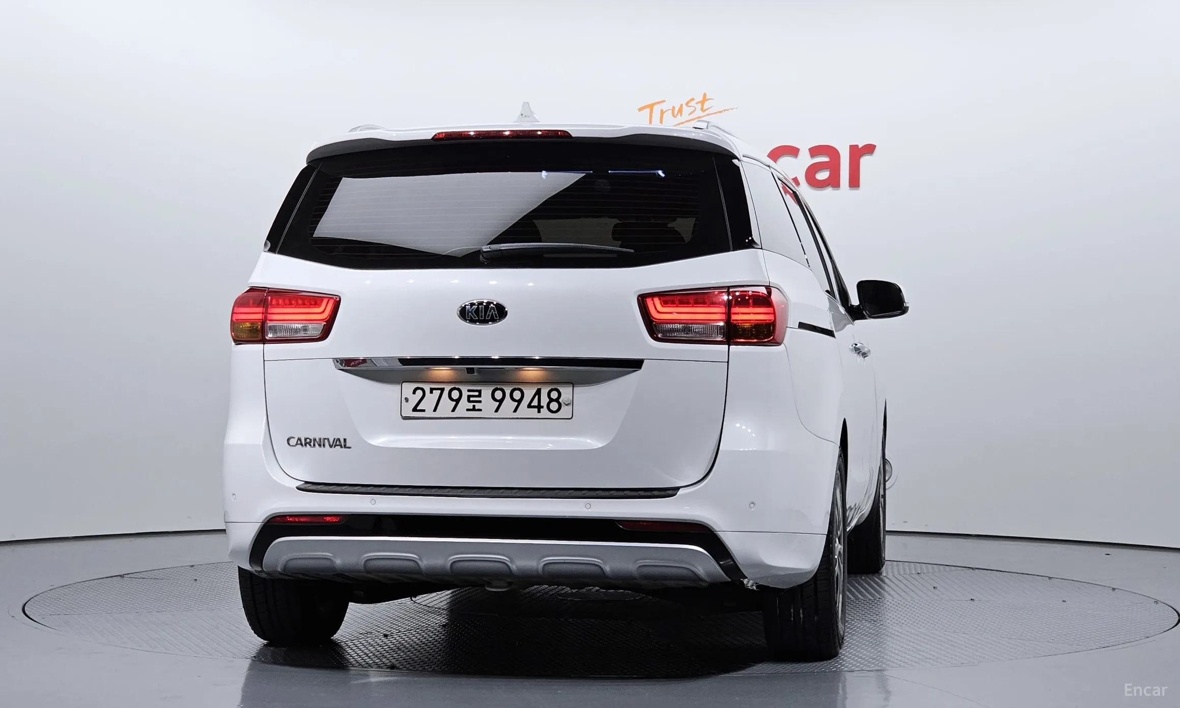 Kia Carnival превью 3