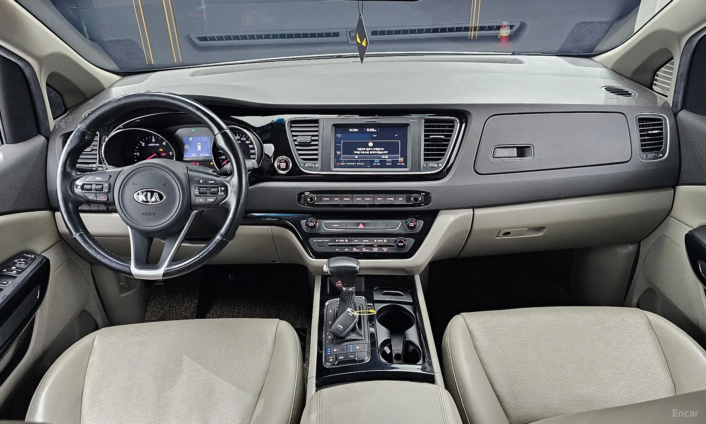 Kia Carnival превью 4