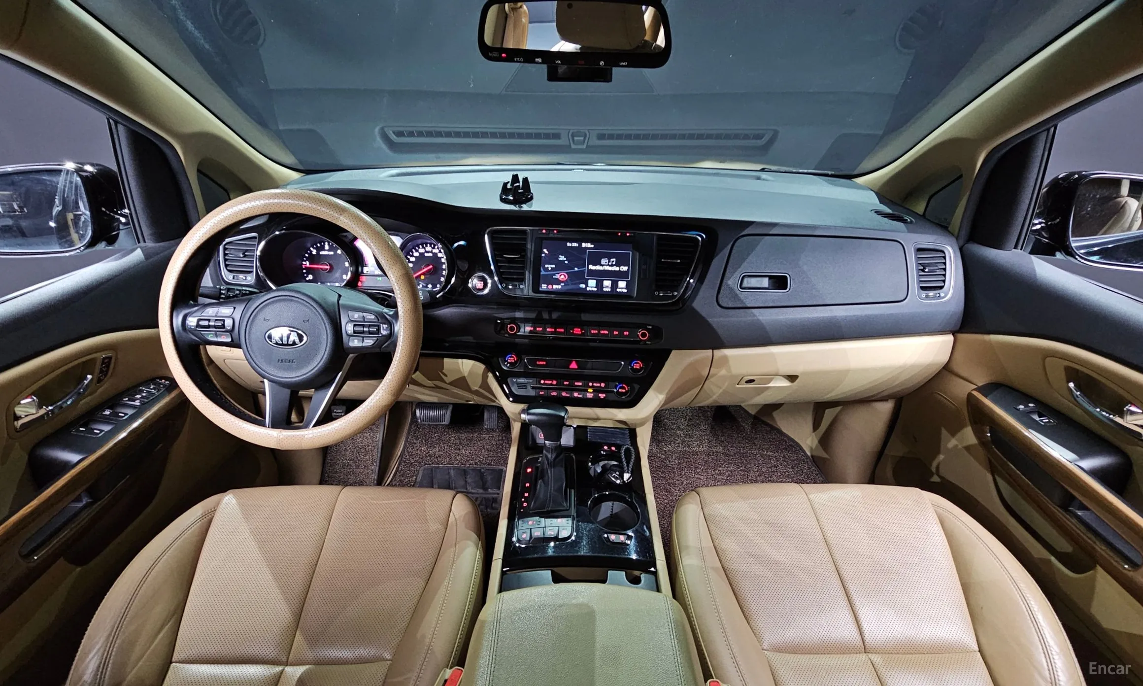 Kia Carnival превью 4