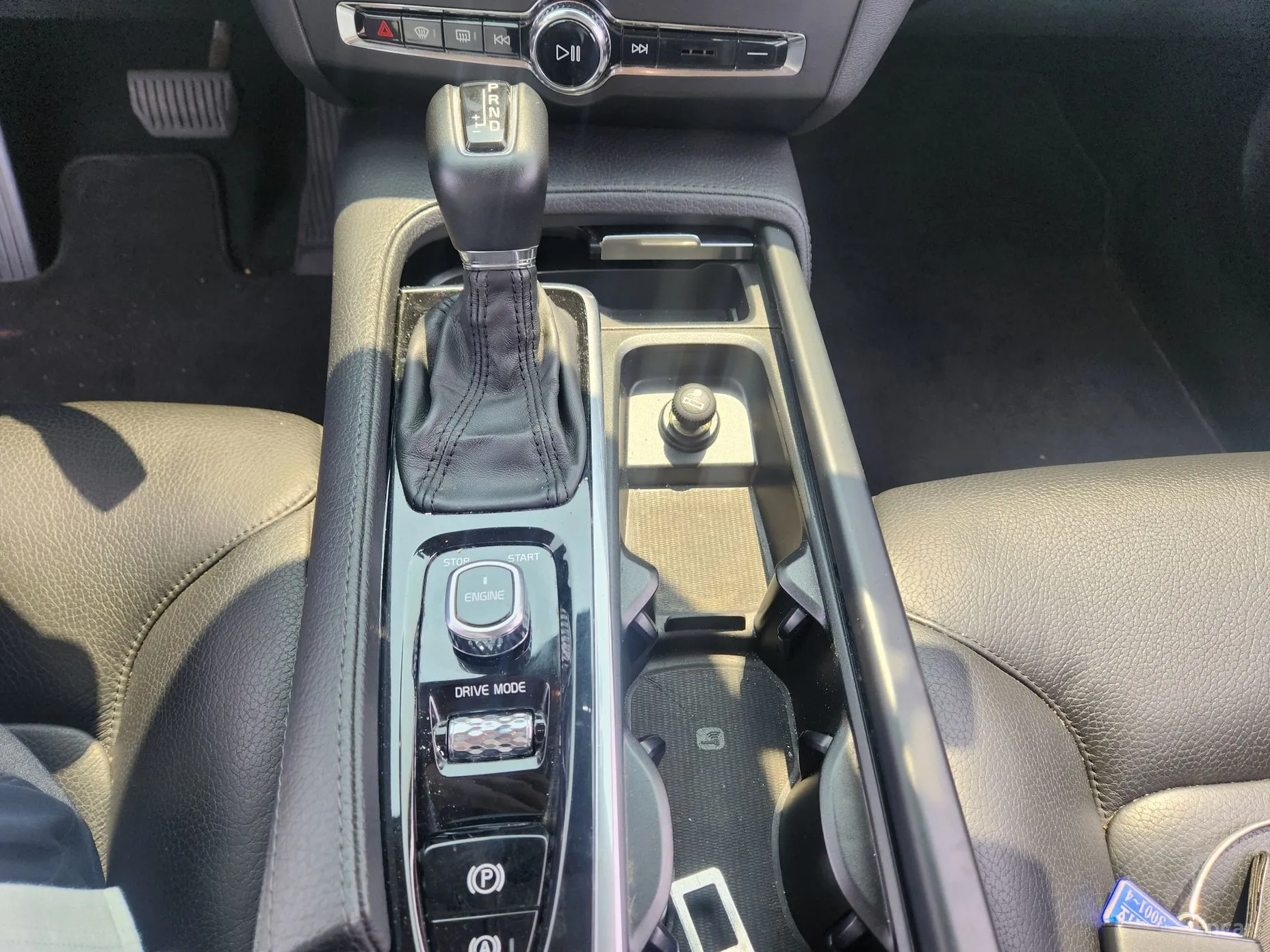 Volvo S90 превью 10