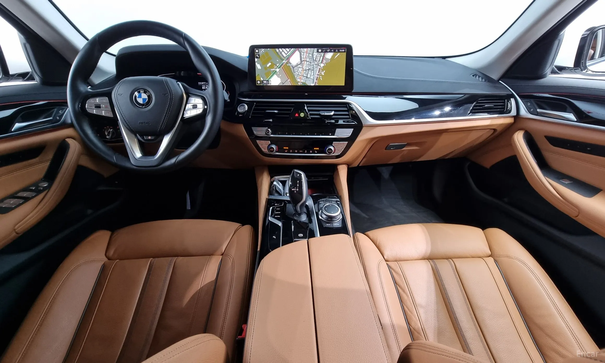 BMW 5 Series (G30) превью 4