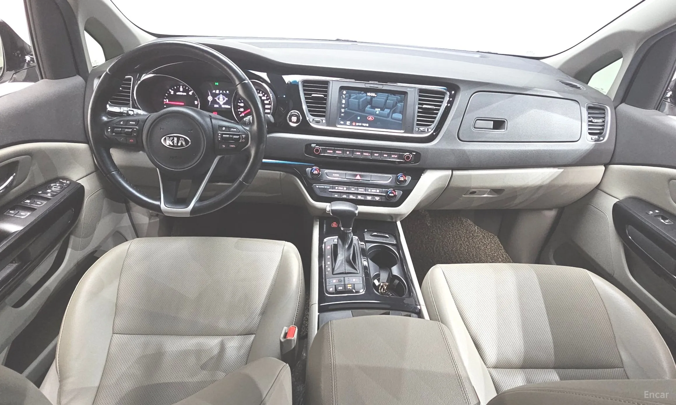 Kia Carnival превью 4