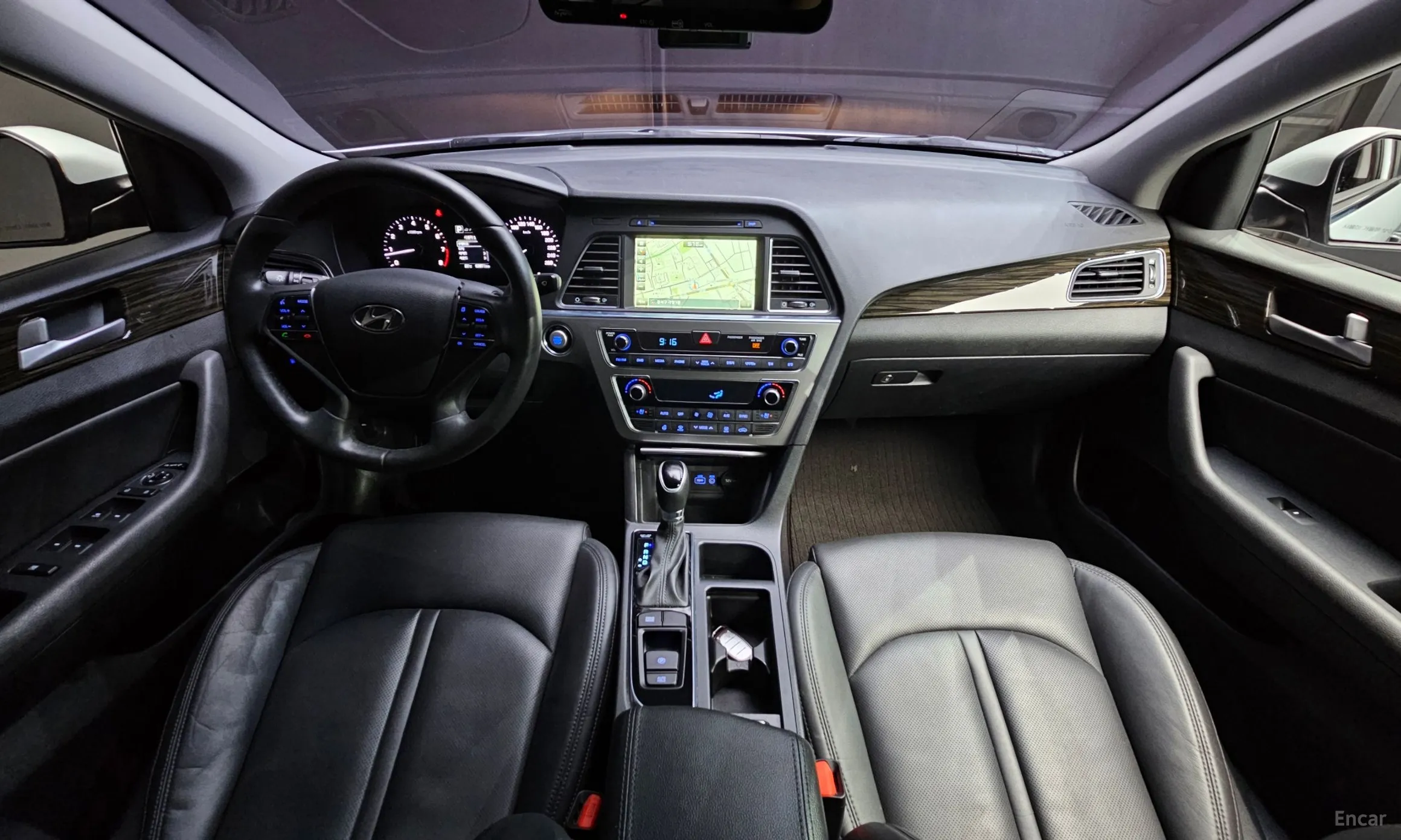 Hyundai LF Sonata превью 4