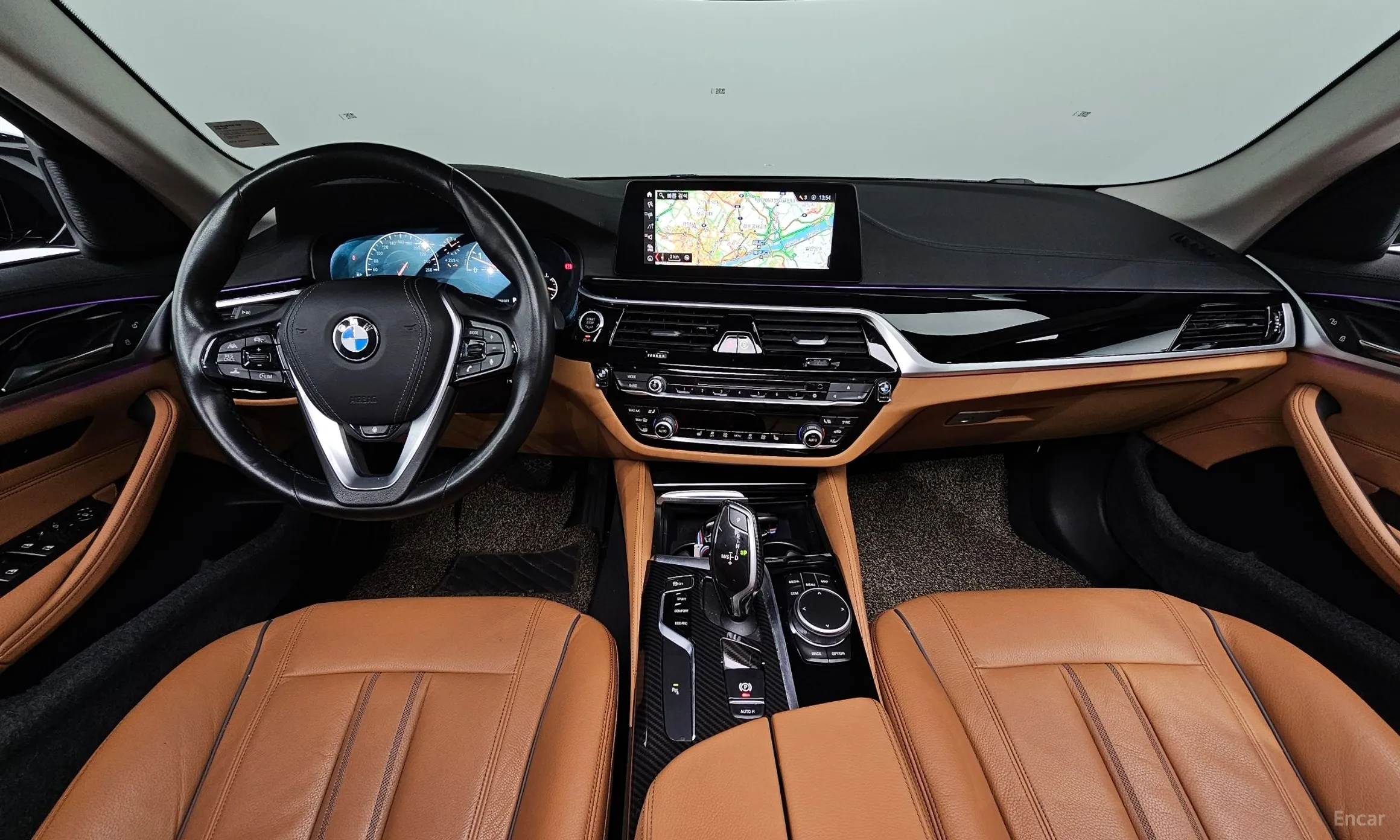 BMW 5 Series (G30) превью 4