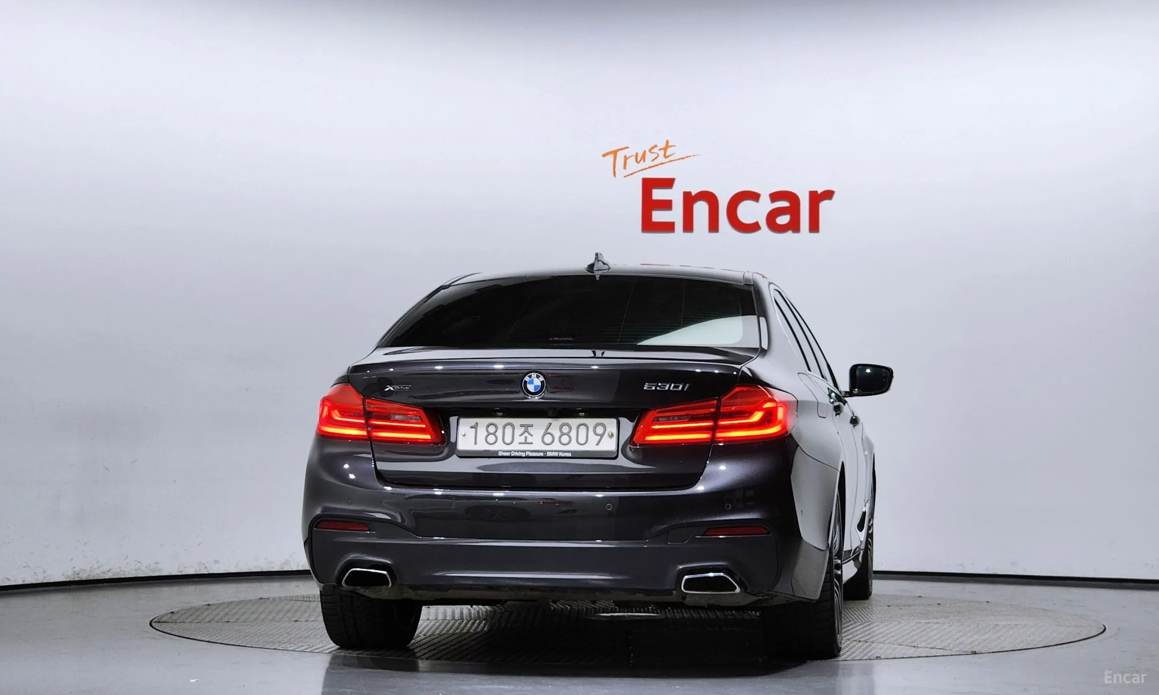 BMW 5 Series (G30) превью 3