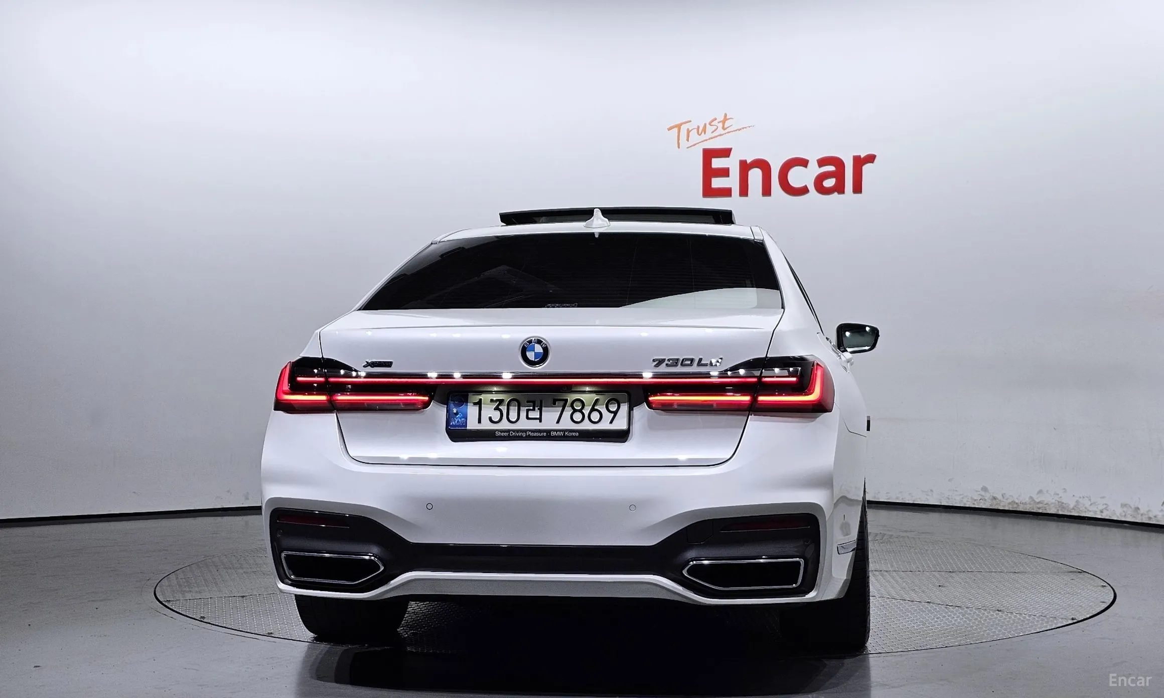 BMW 7 Series (G11) превью 3