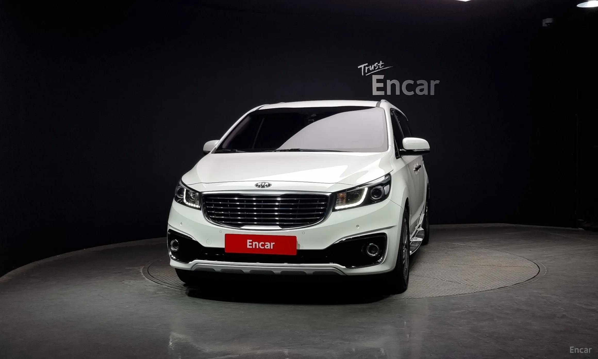 Kia Carnival превью 2