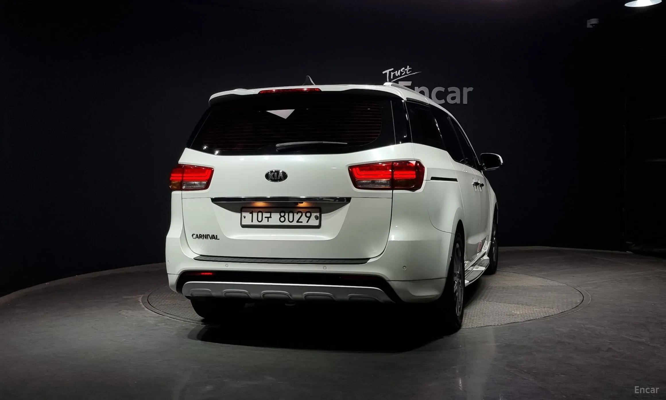 Kia Carnival превью 3