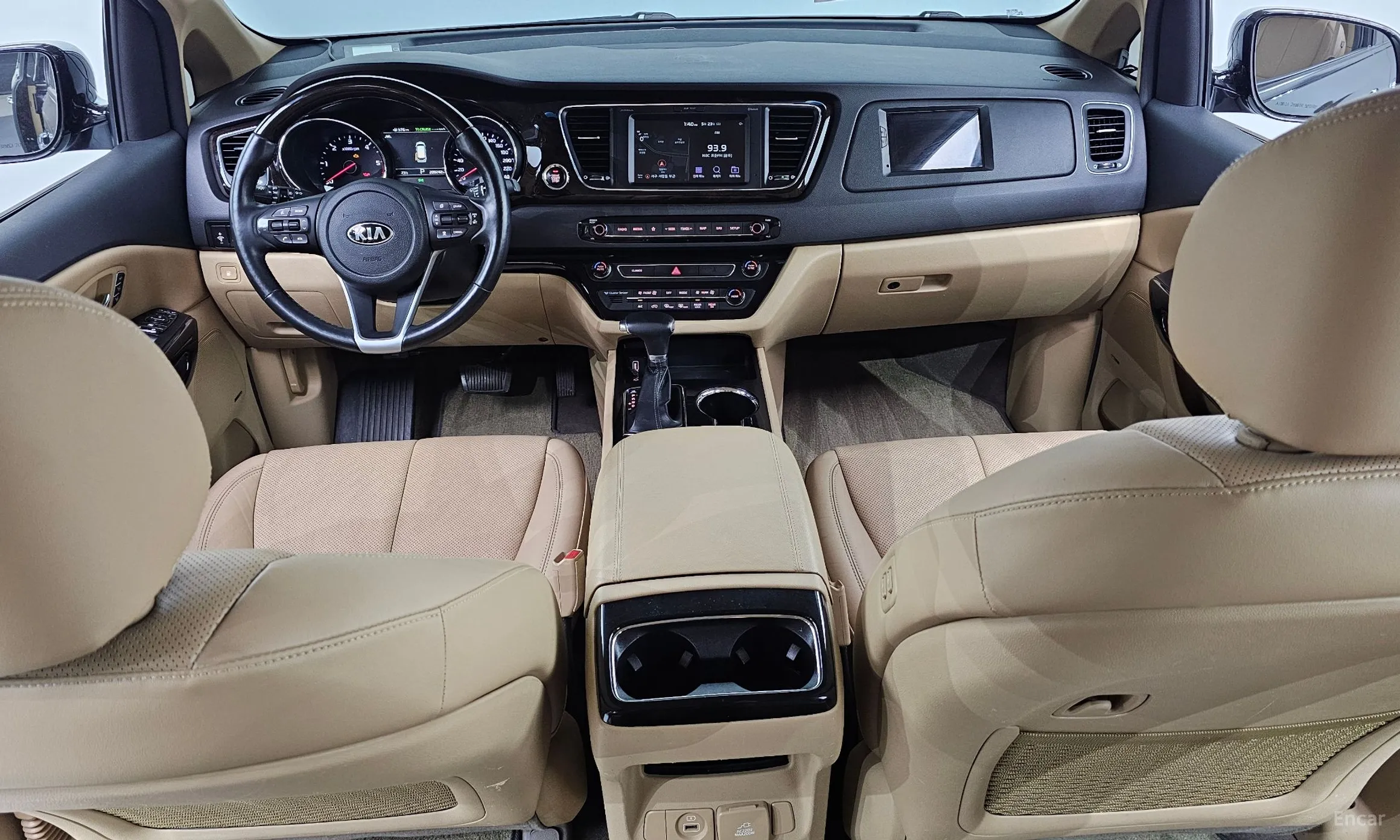 Kia Carnival превью 4