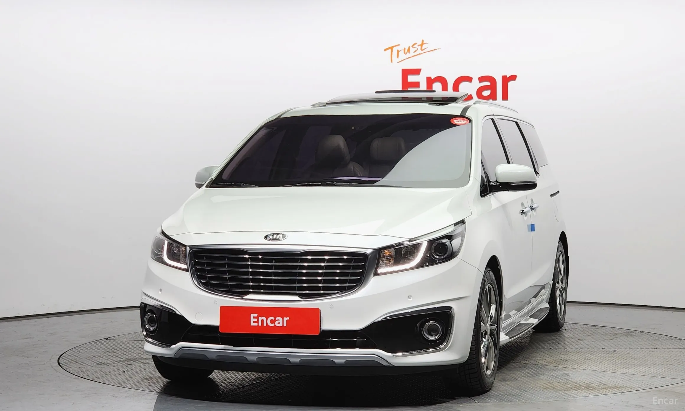 Kia Carnival превью 2