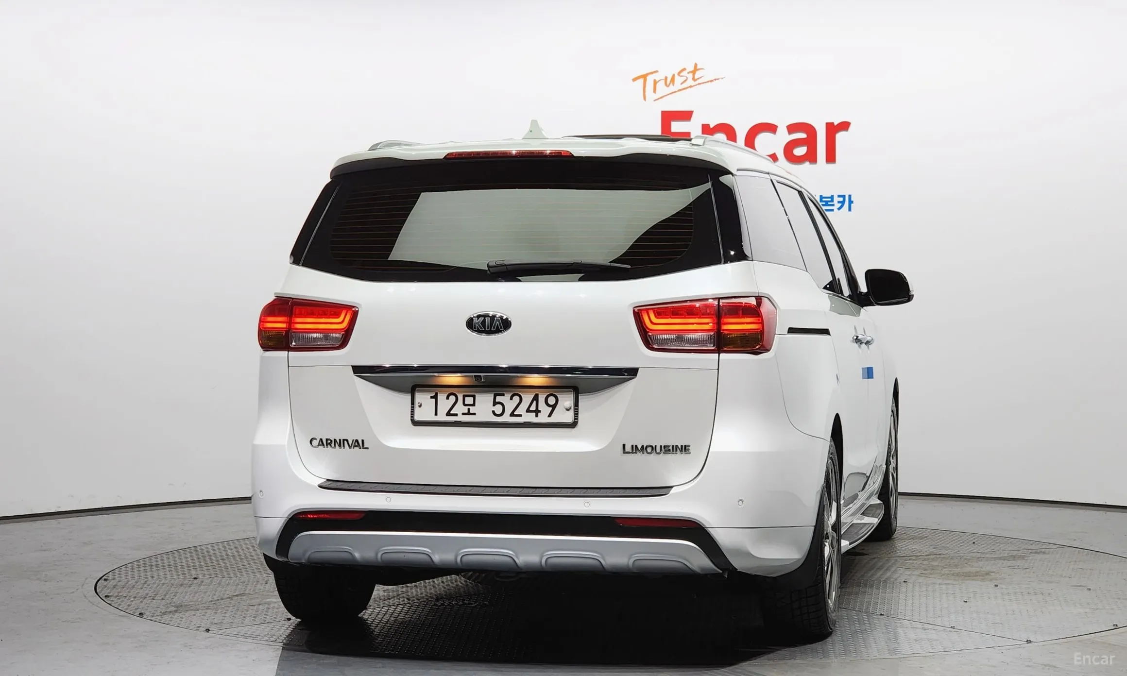 Kia Carnival превью 3