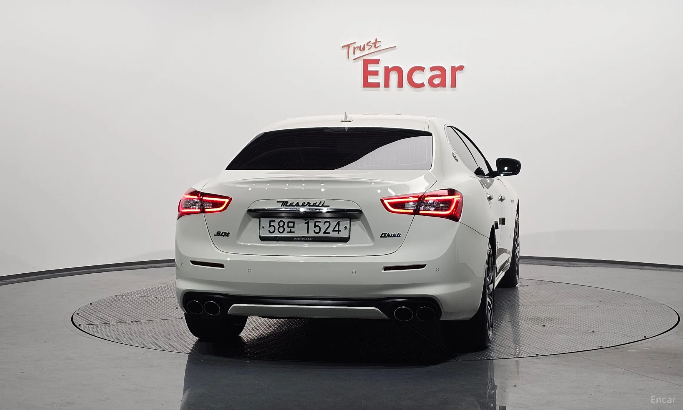 Maserati Ghibli превью 4