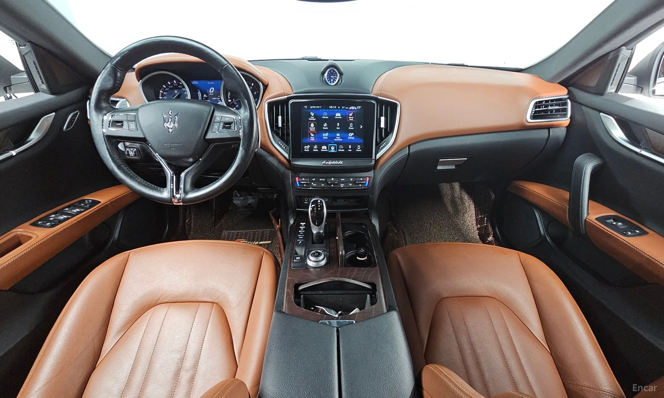 Maserati Ghibli превью 7