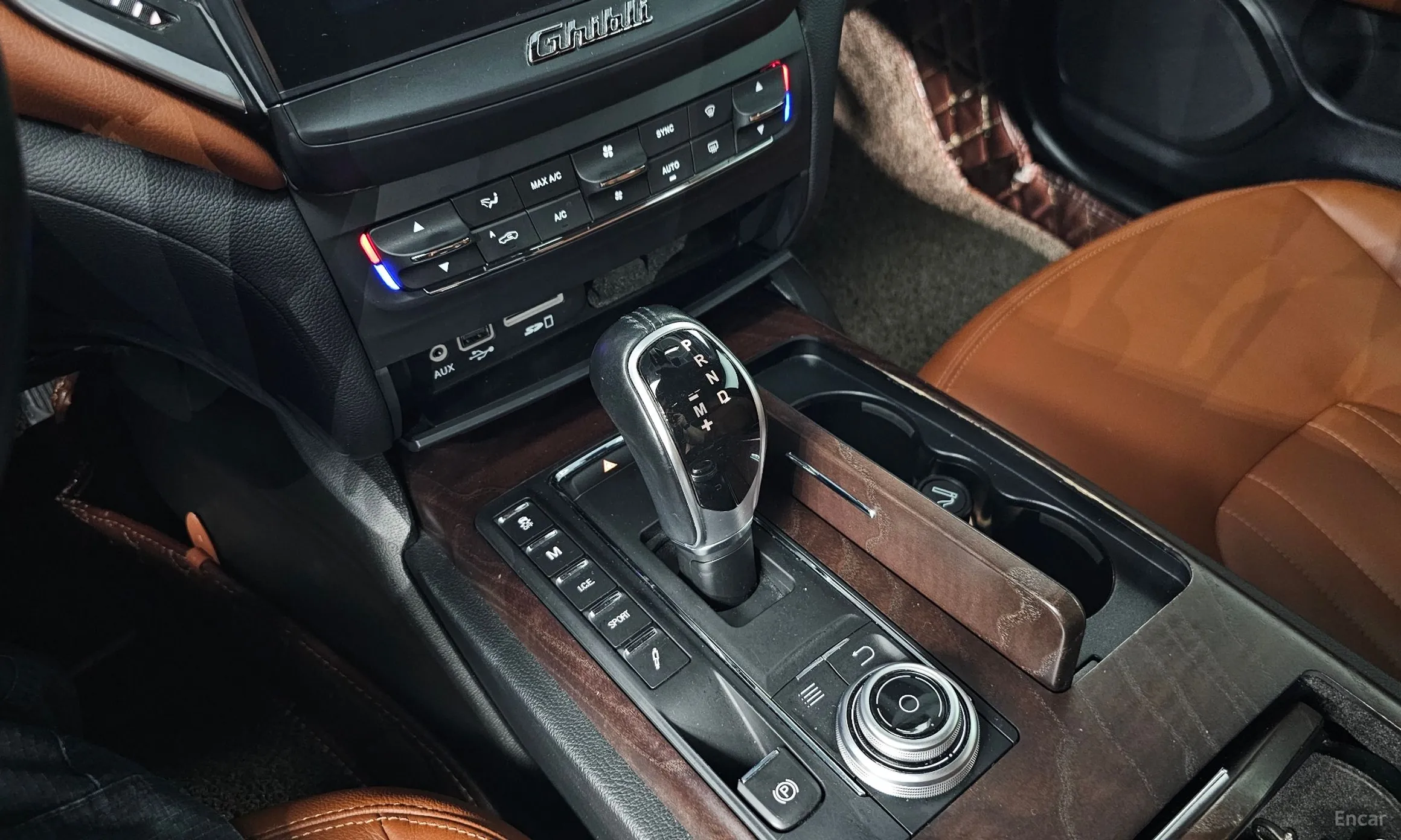 Maserati Ghibli превью 9