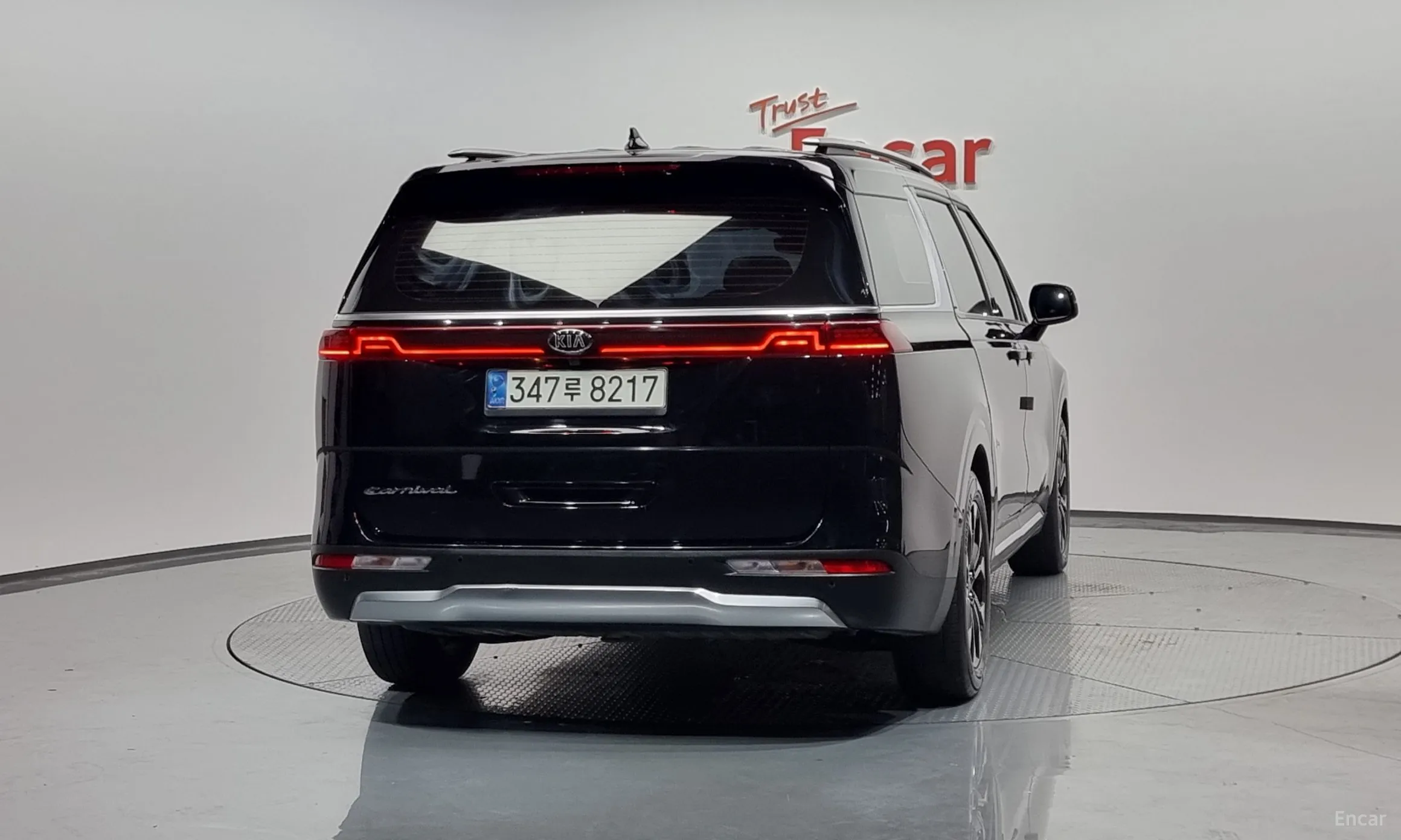 Kia Carnival Gen 4 превью 3