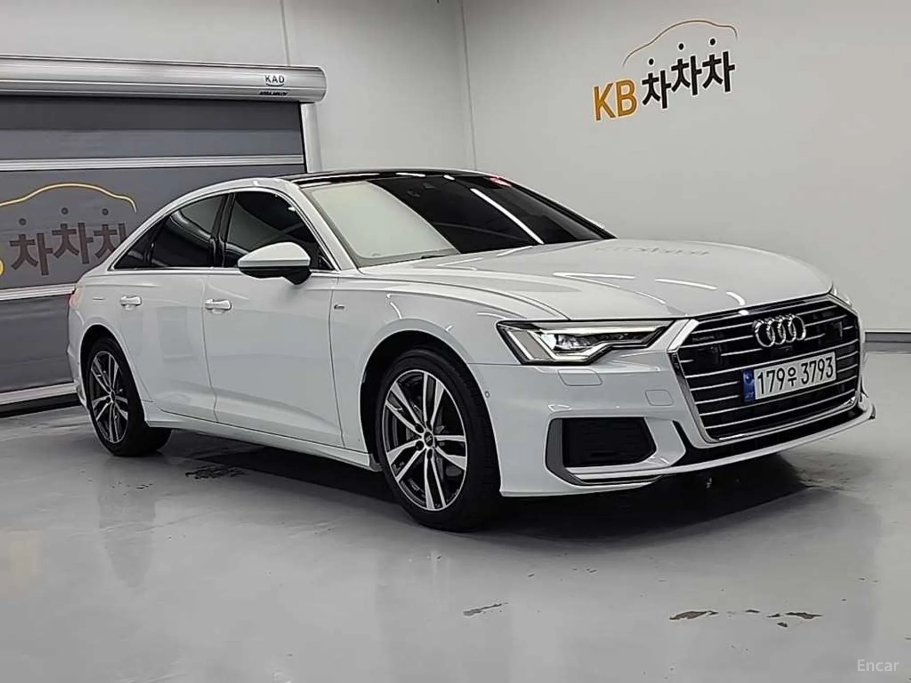 Audi A6 (C8) превью 3
