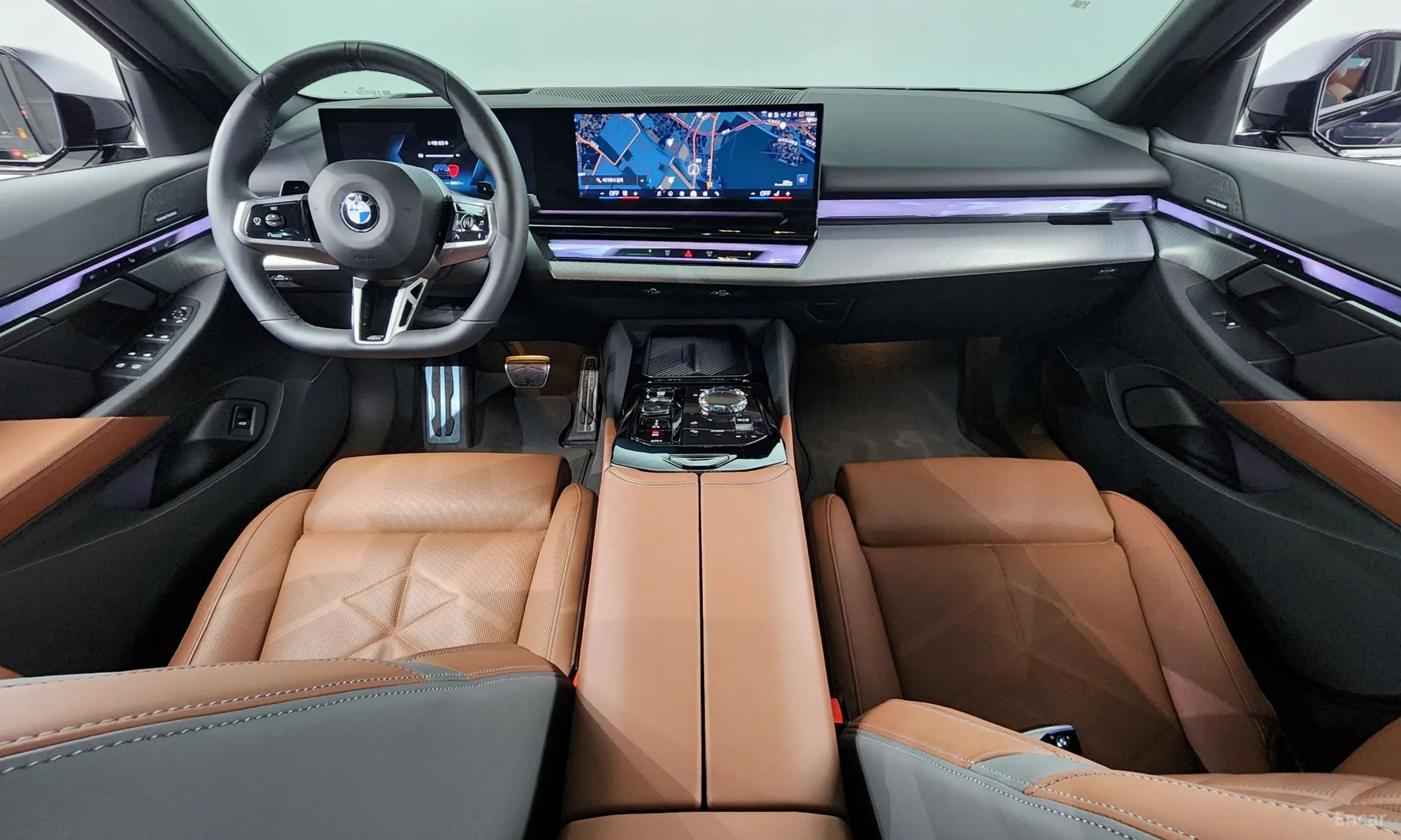 BMW 5 Series (G60) превью 4