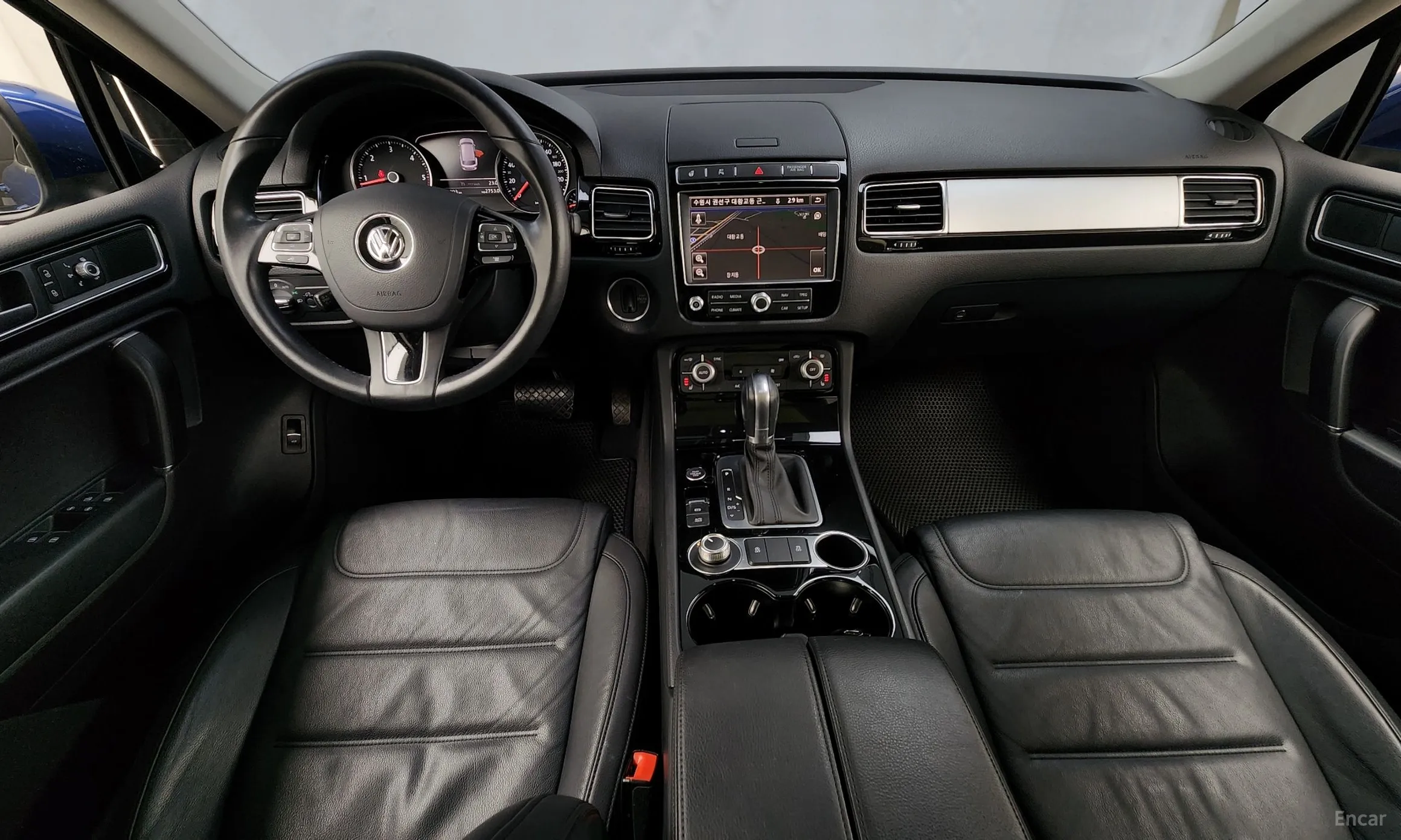 Volkswagen New Touareg превью 4