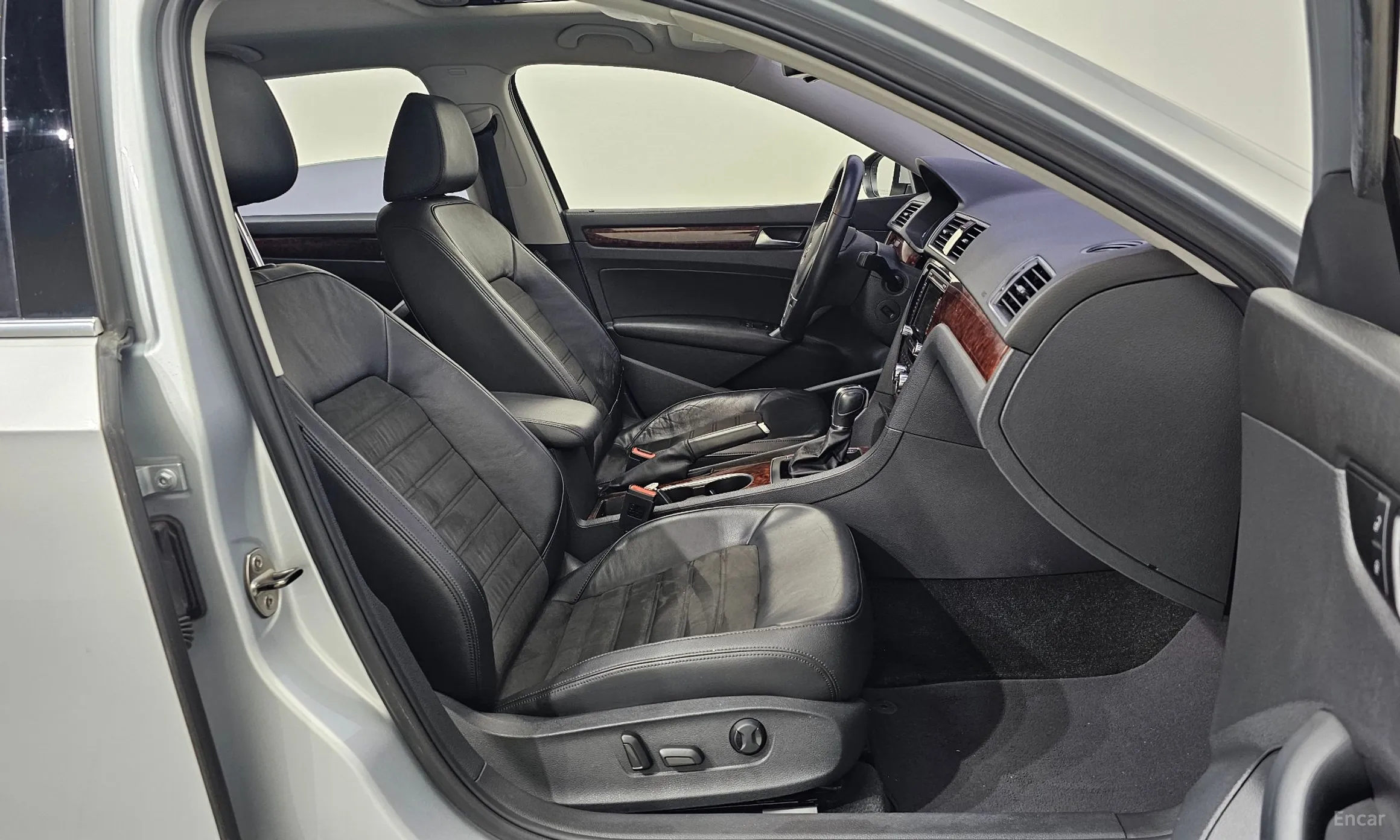 Volkswagen The New Passat превью 10