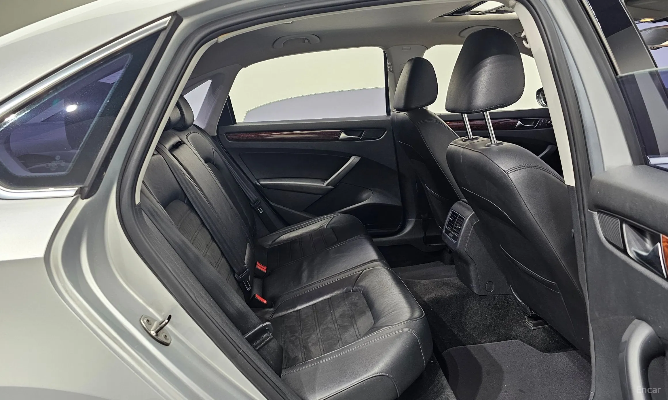 Volkswagen The New Passat превью 12