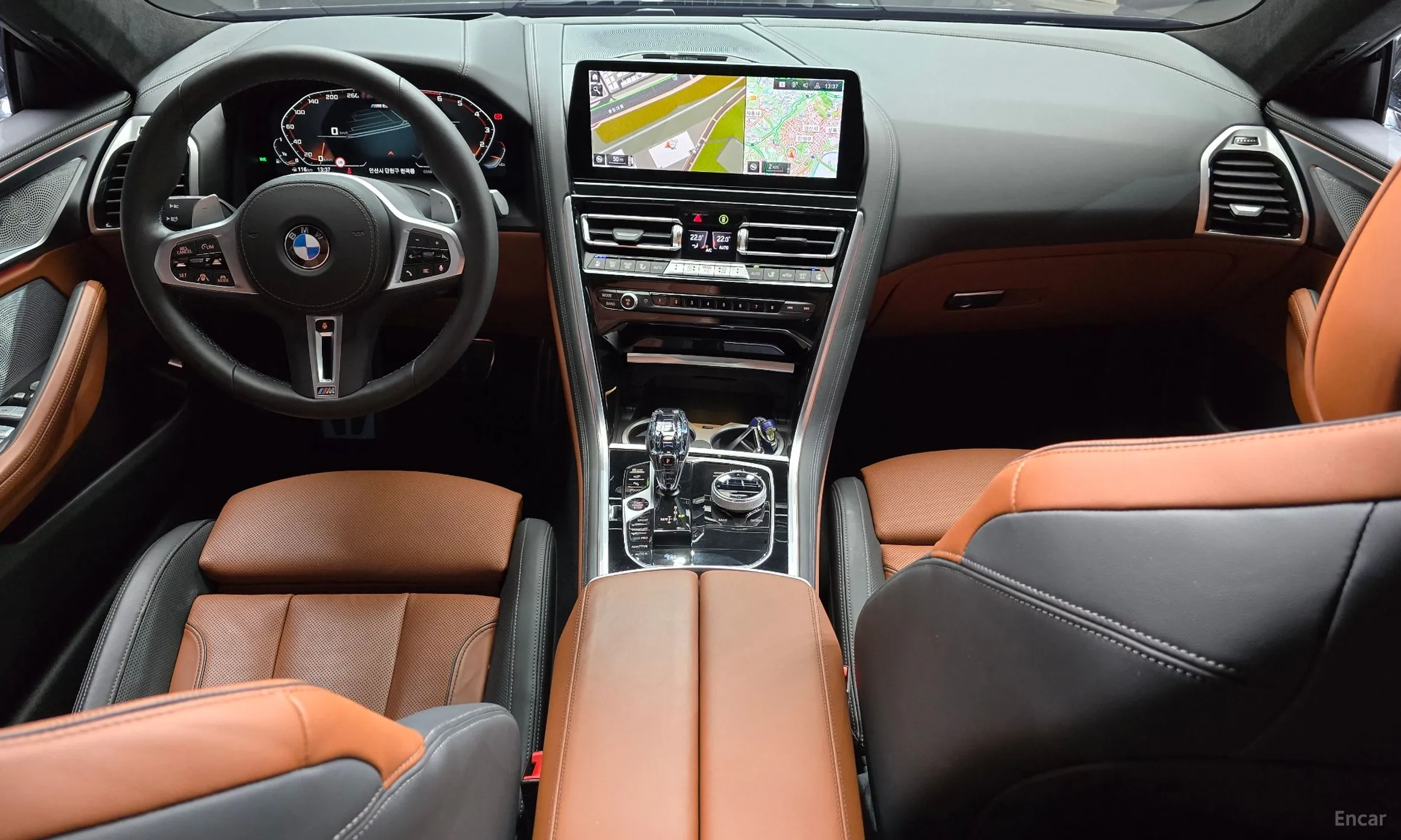 BMW 8-series (G15) превью 4