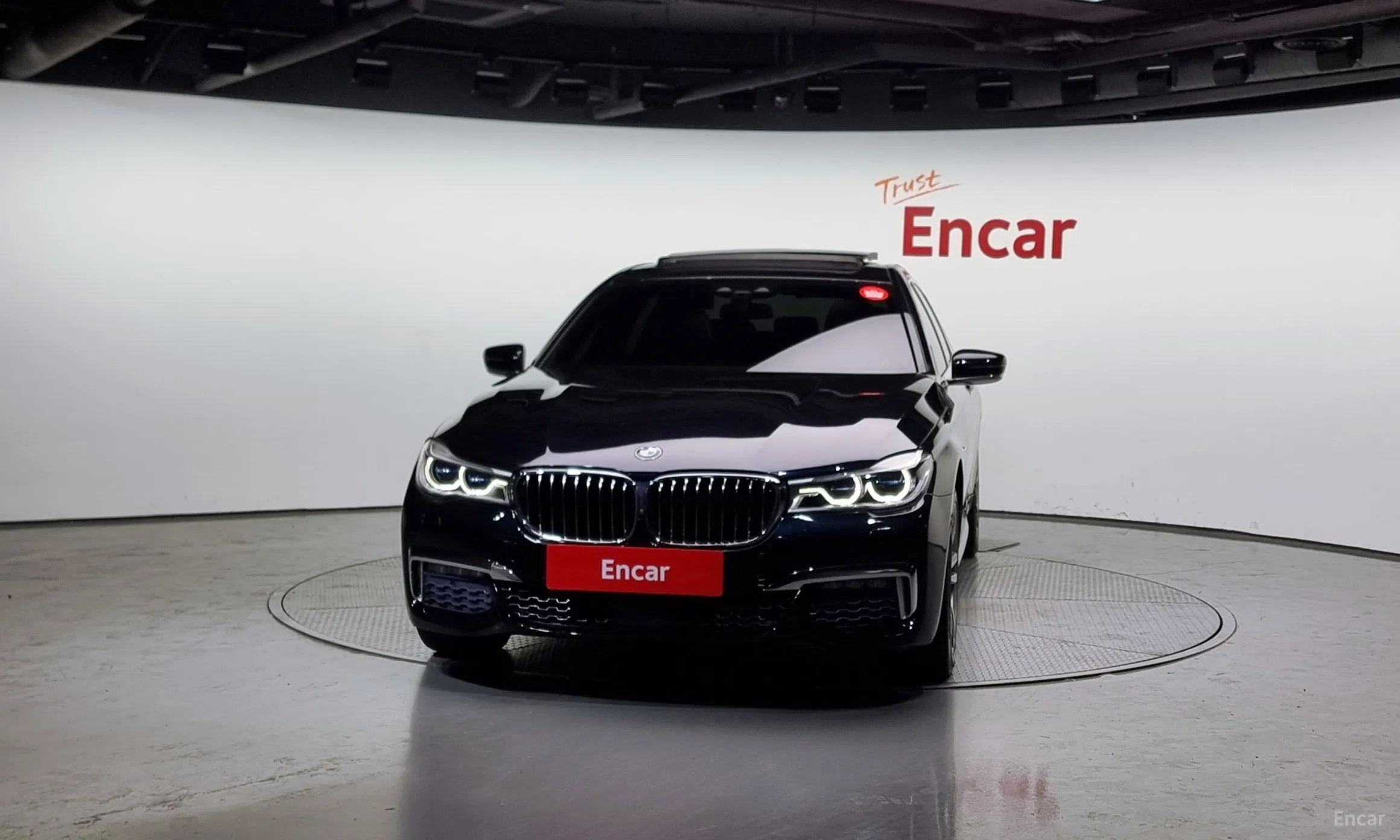 BMW 7 Series (G11) превью 2
