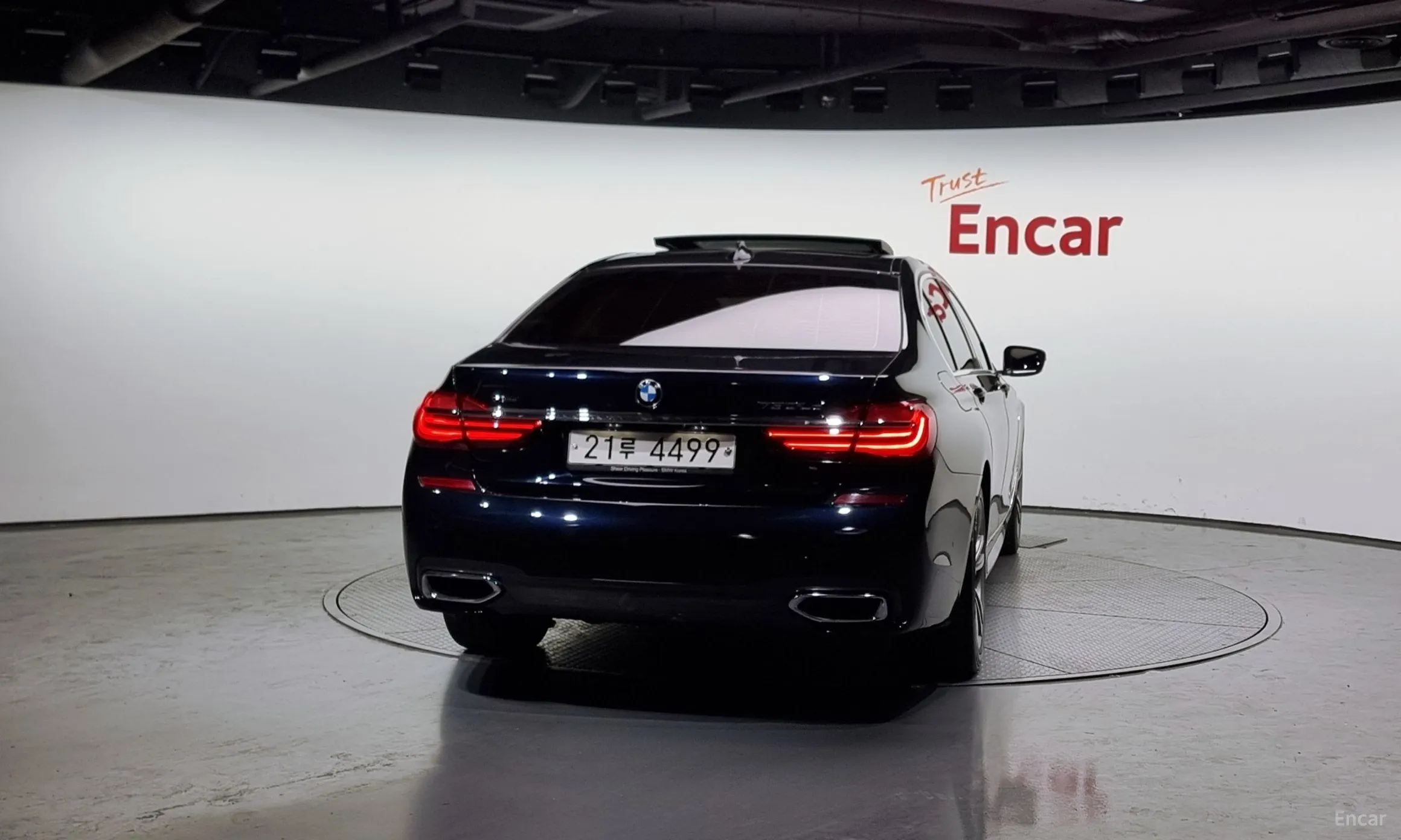 BMW 7 Series (G11) превью 3