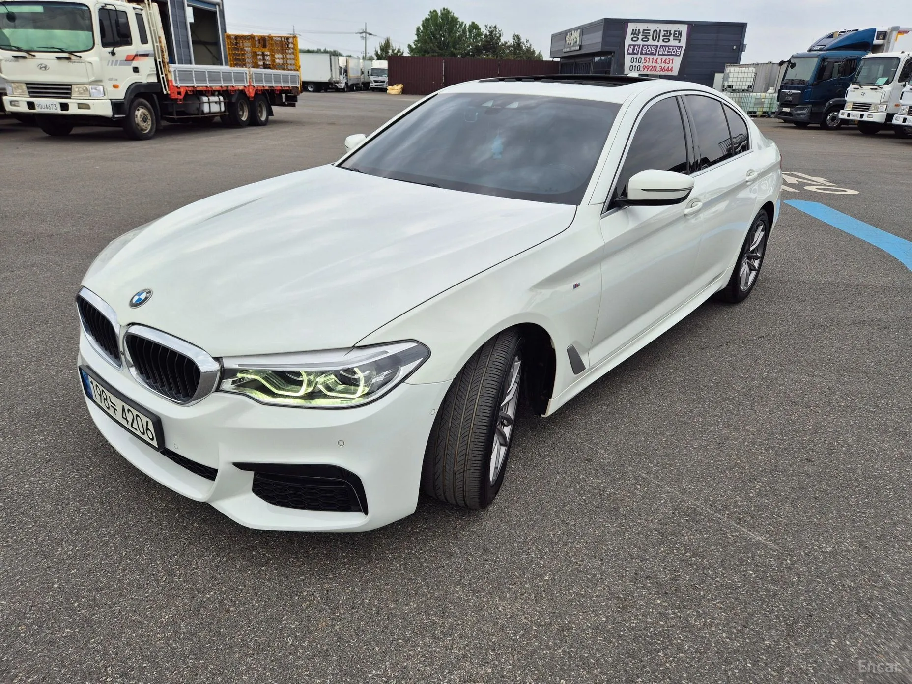 BMW 5 Series (G30) превью 2