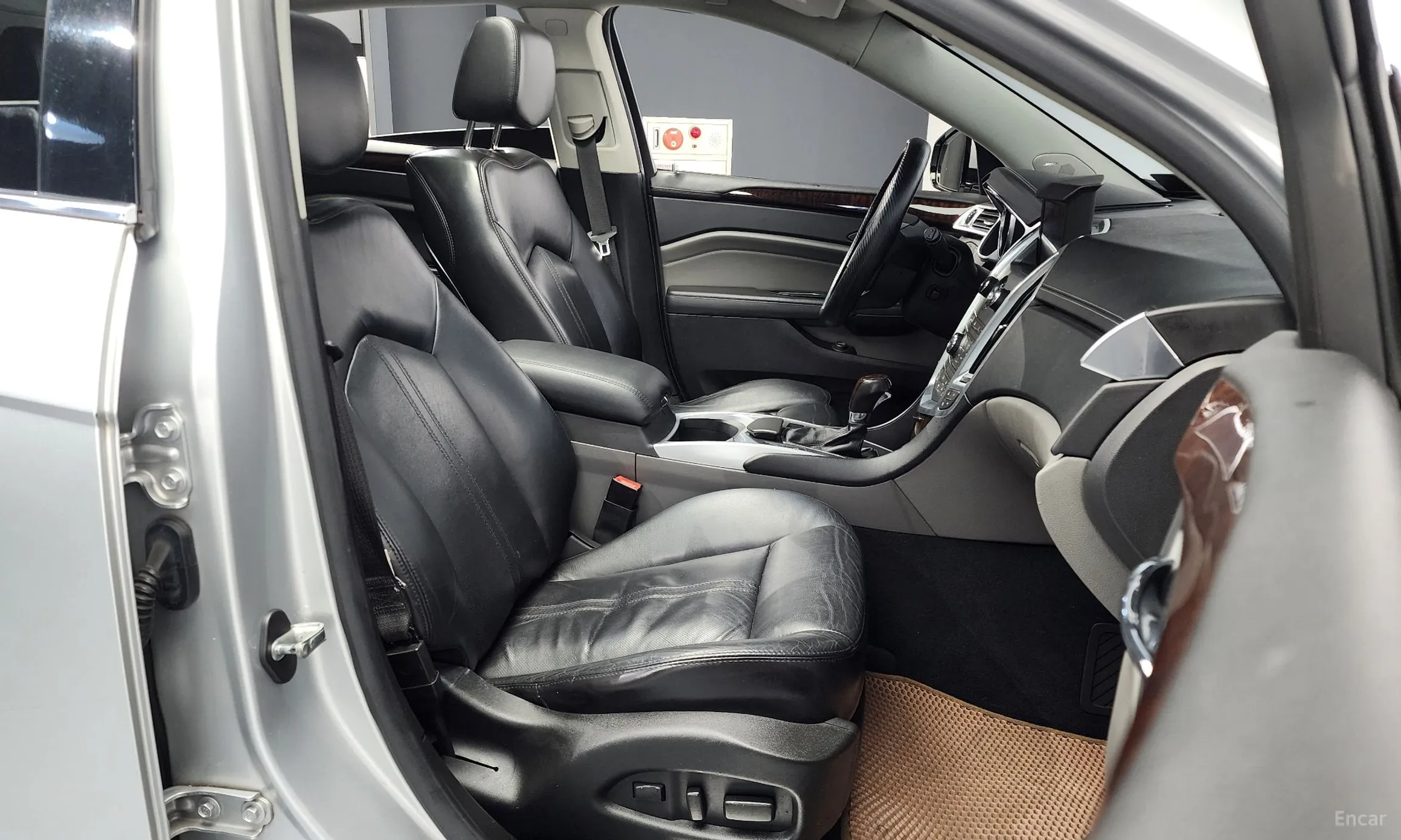 Cadillac All new SRX превью 11