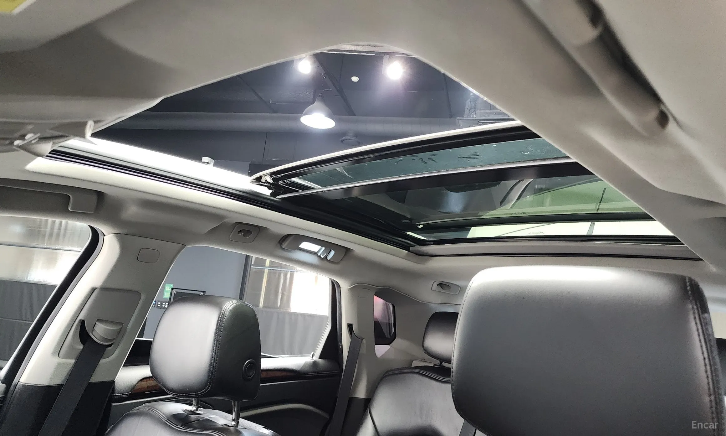 Cadillac All new SRX превью 17