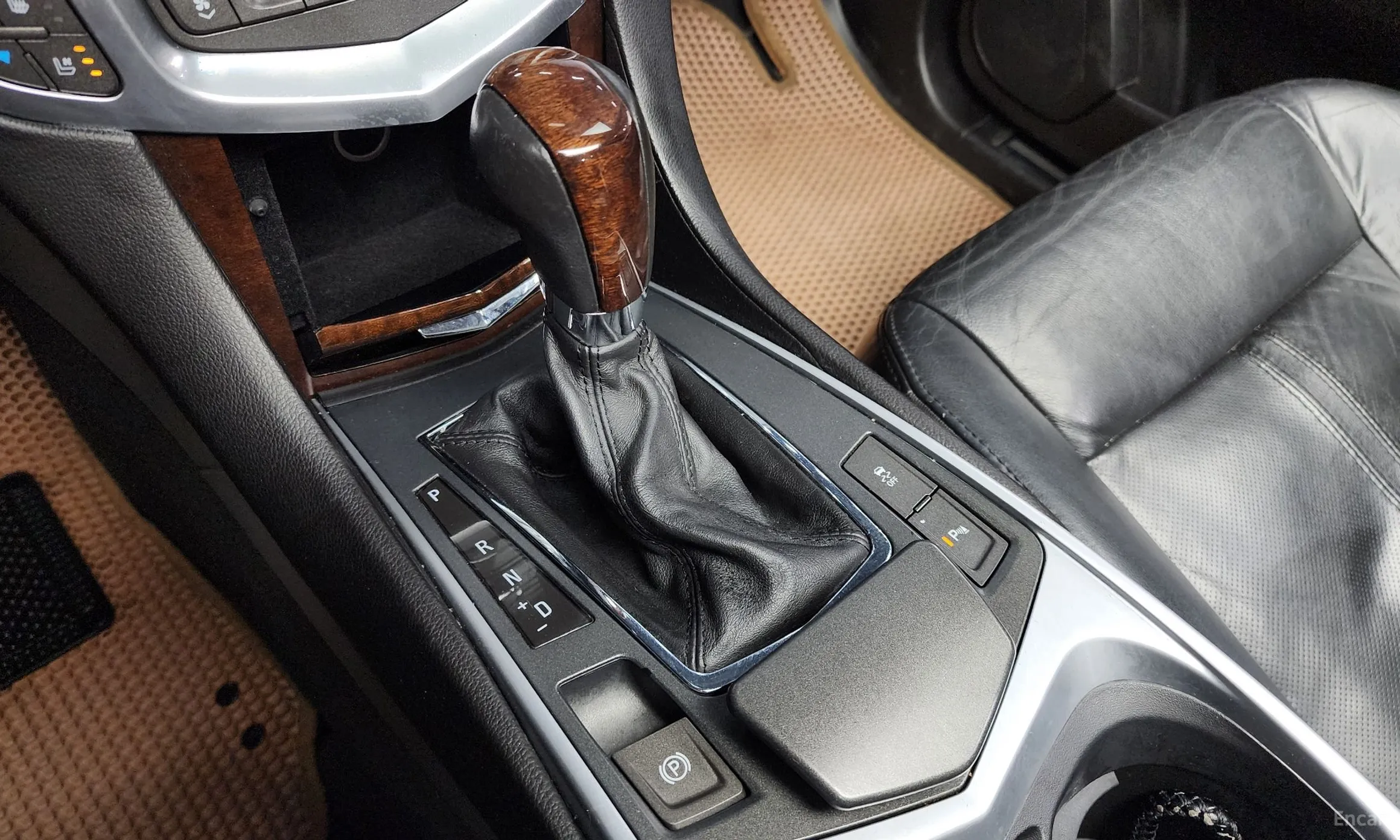 Cadillac All new SRX превью 9