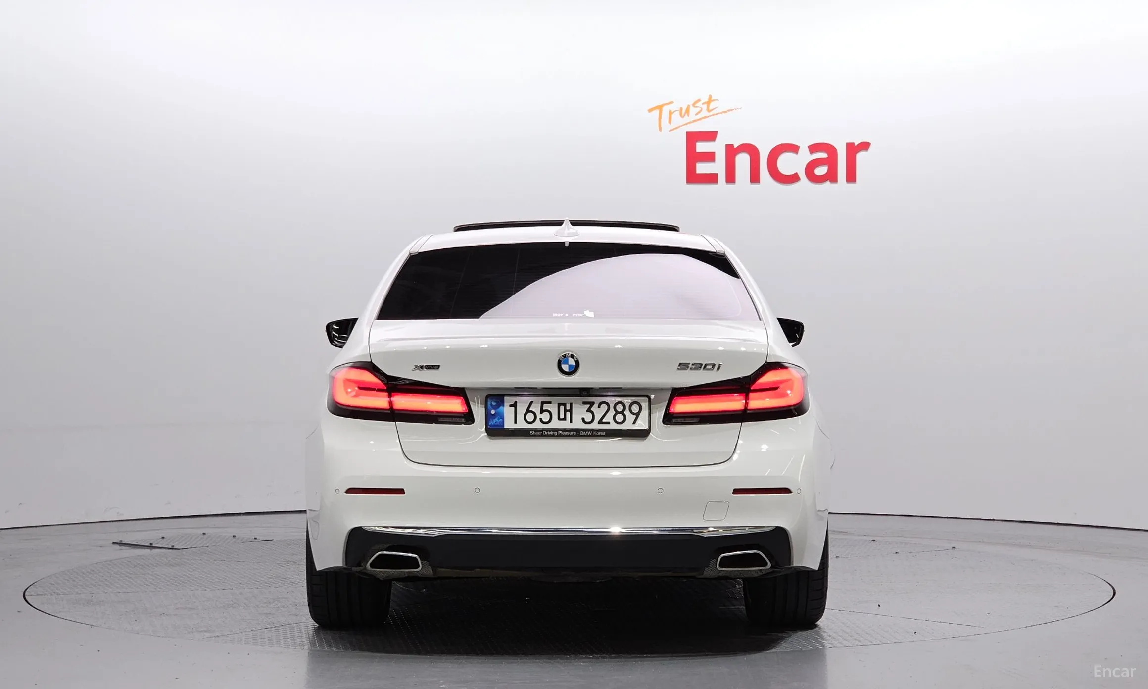 BMW 5 Series (G30) превью 3