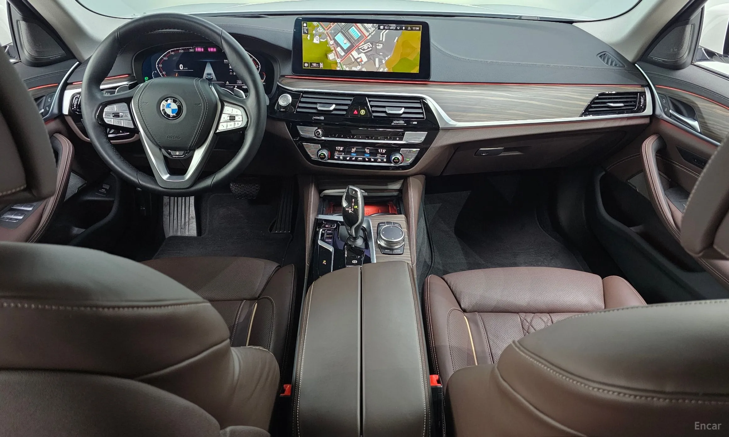 BMW 5 Series (G30) превью 4