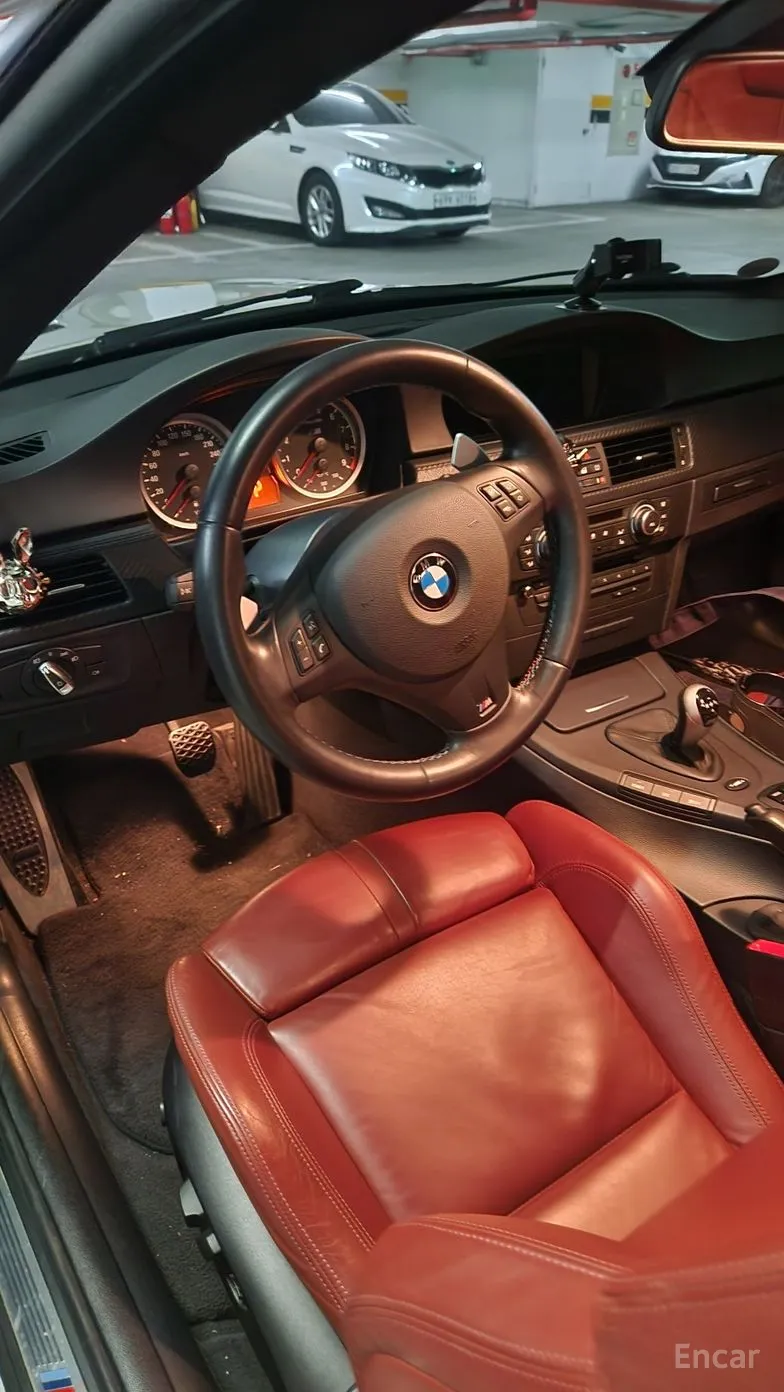 BMW M3 (E90) превью 4