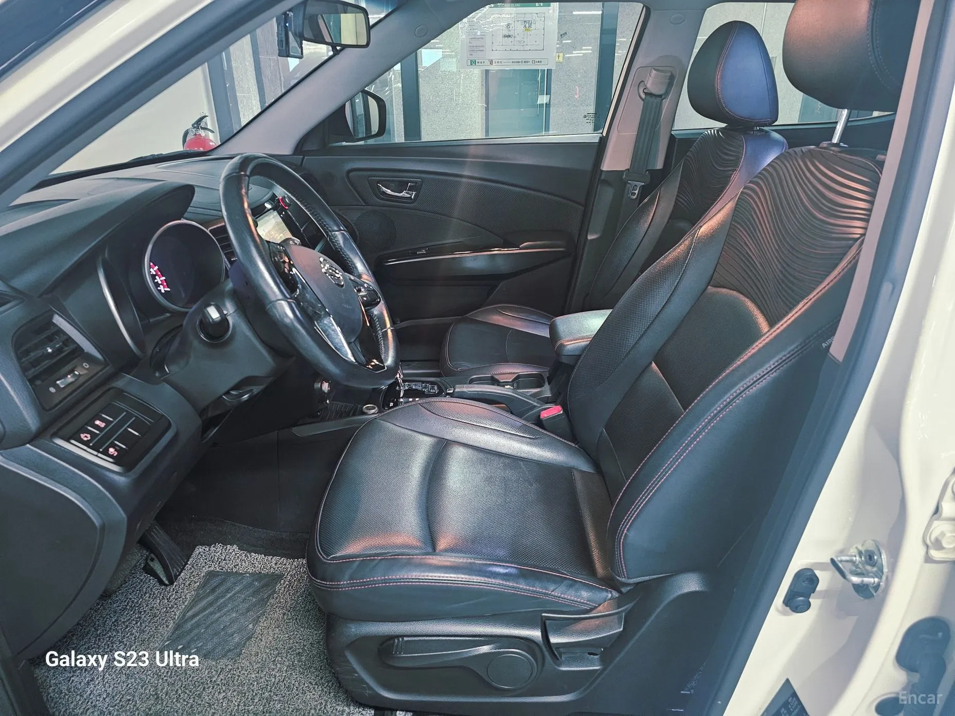 KG Mobility (SsangYong) Tivoli Air превью 4
