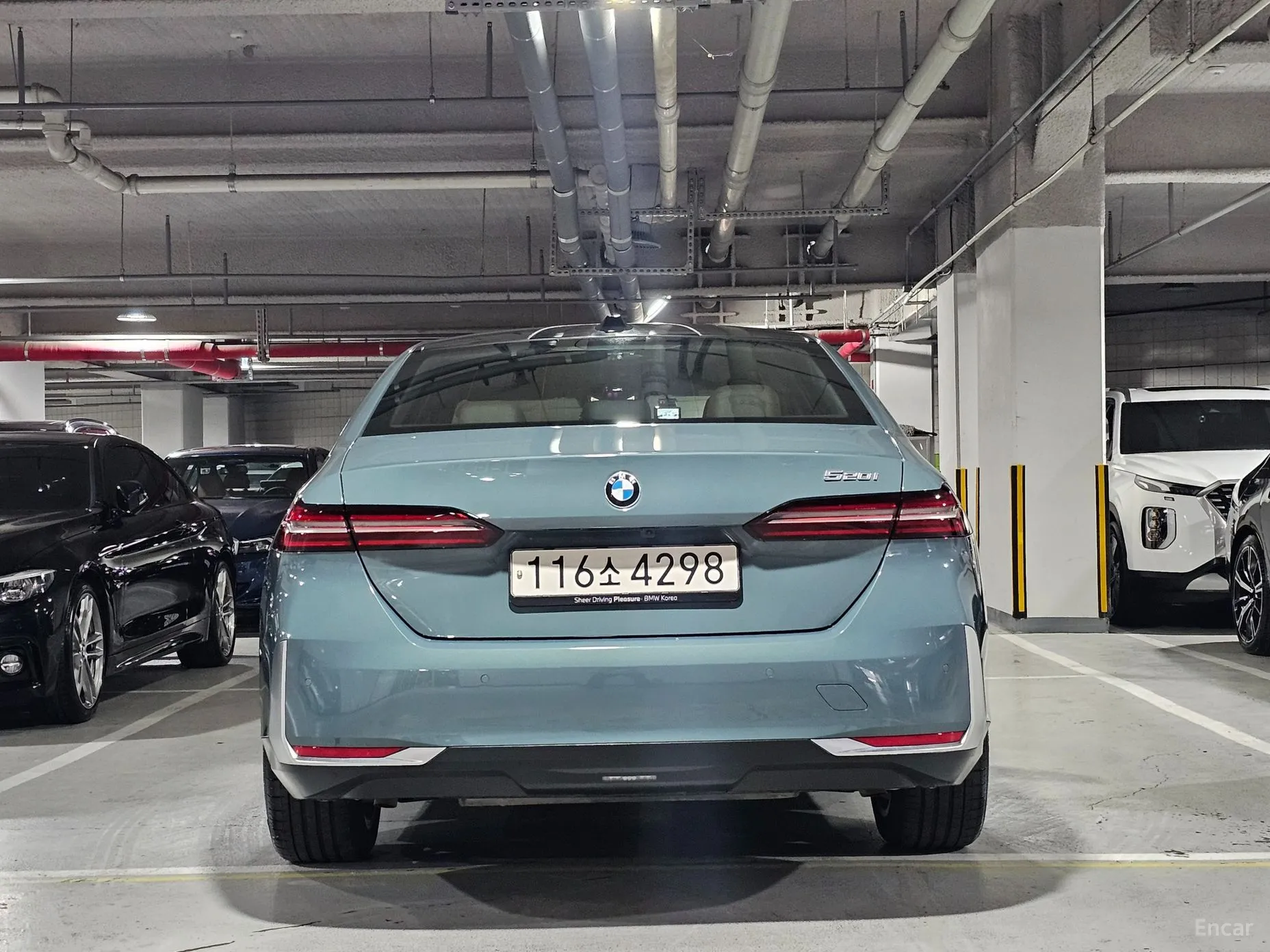 BMW 5 Series (G60) превью 3