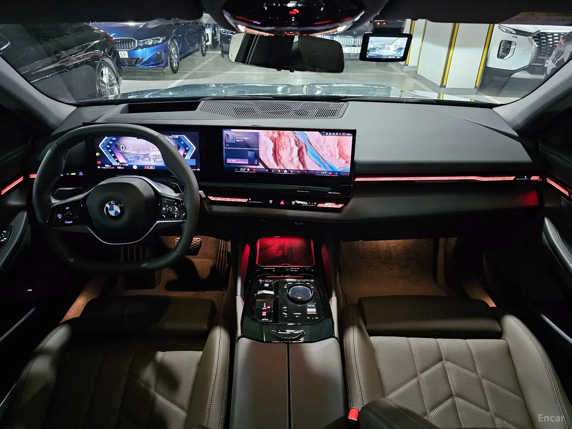 BMW 5 Series (G60) превью 4