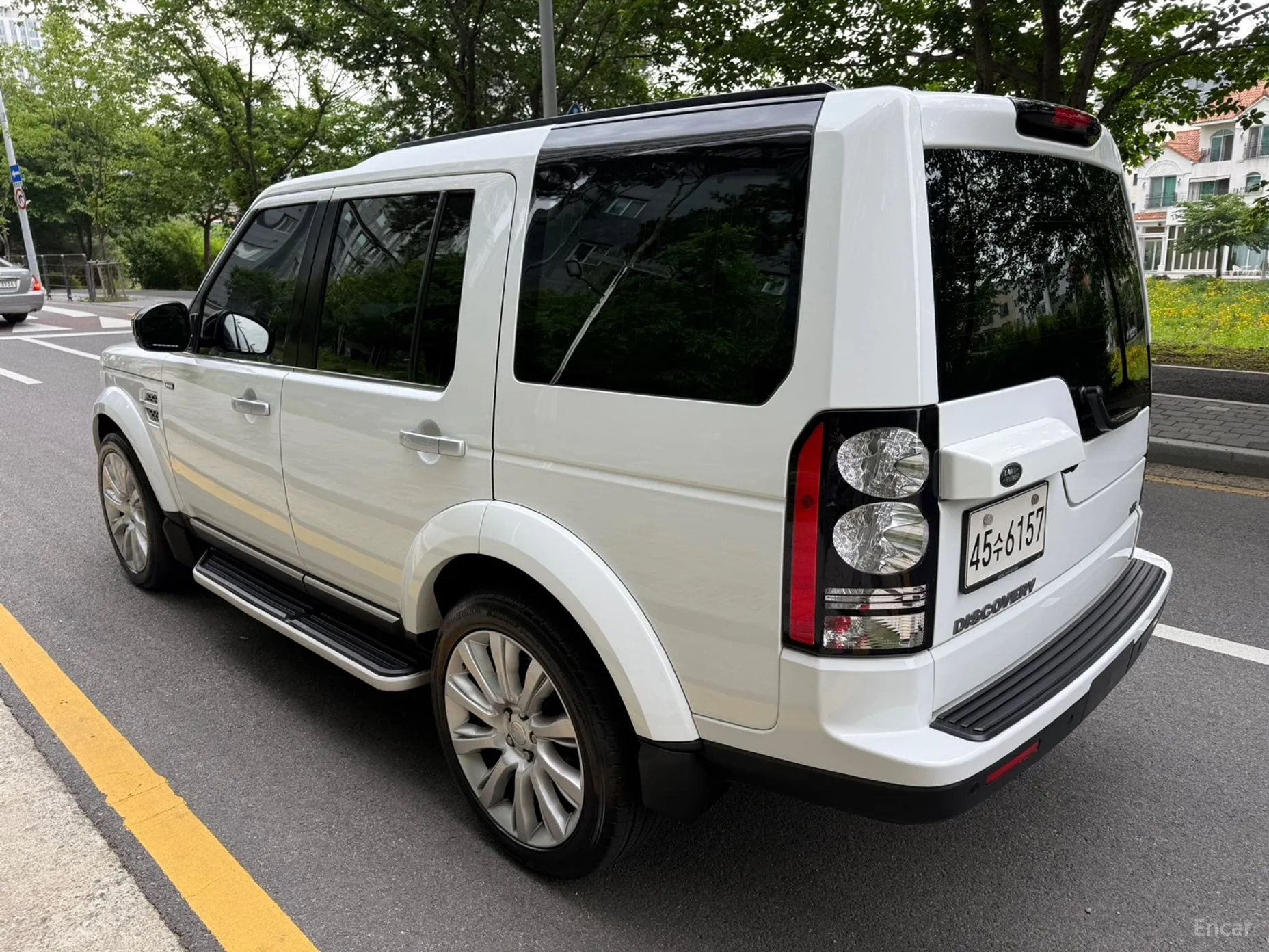 Land Rover Discovery 4 превью 3