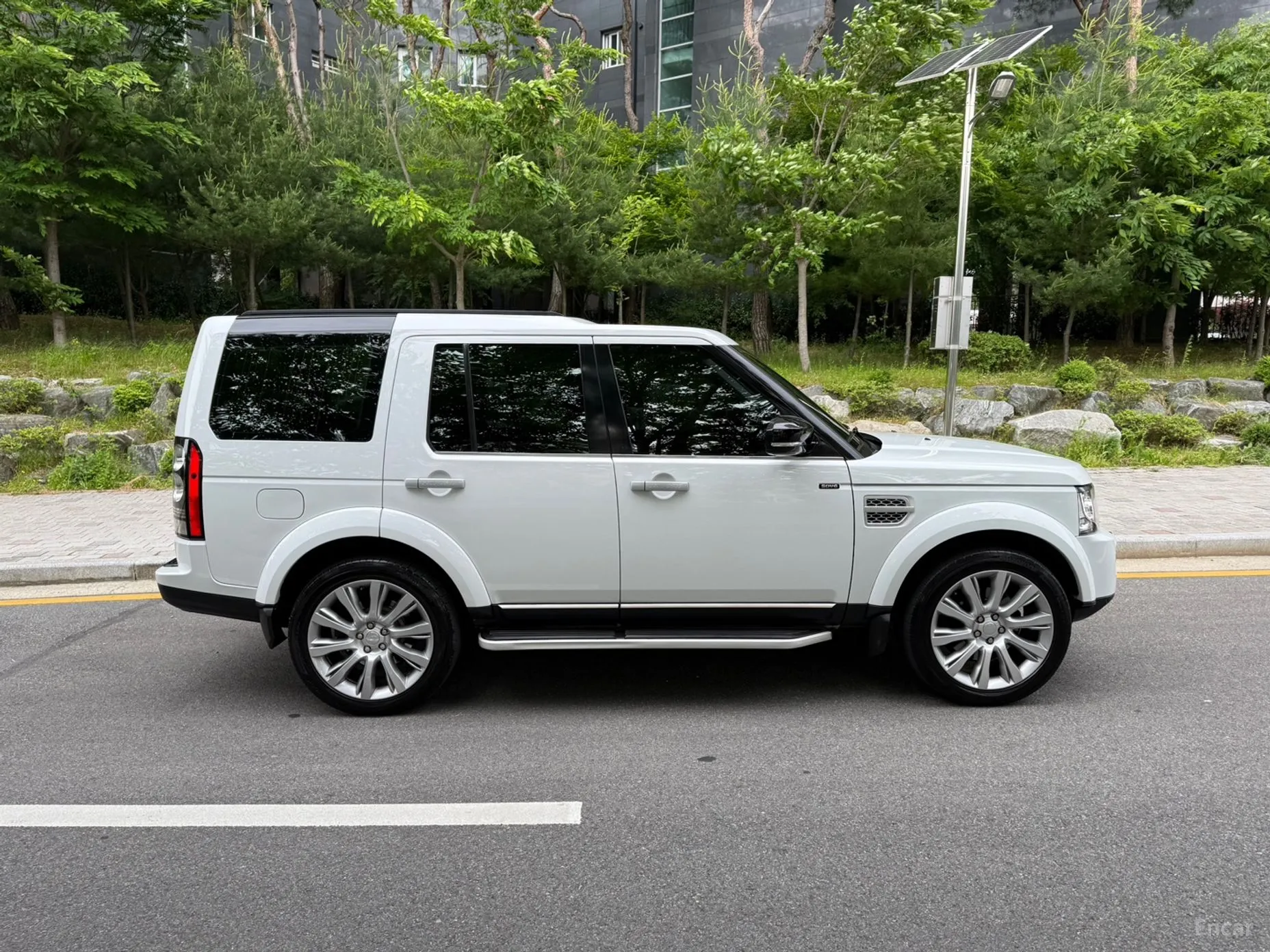 Land Rover Discovery 4 превью 4