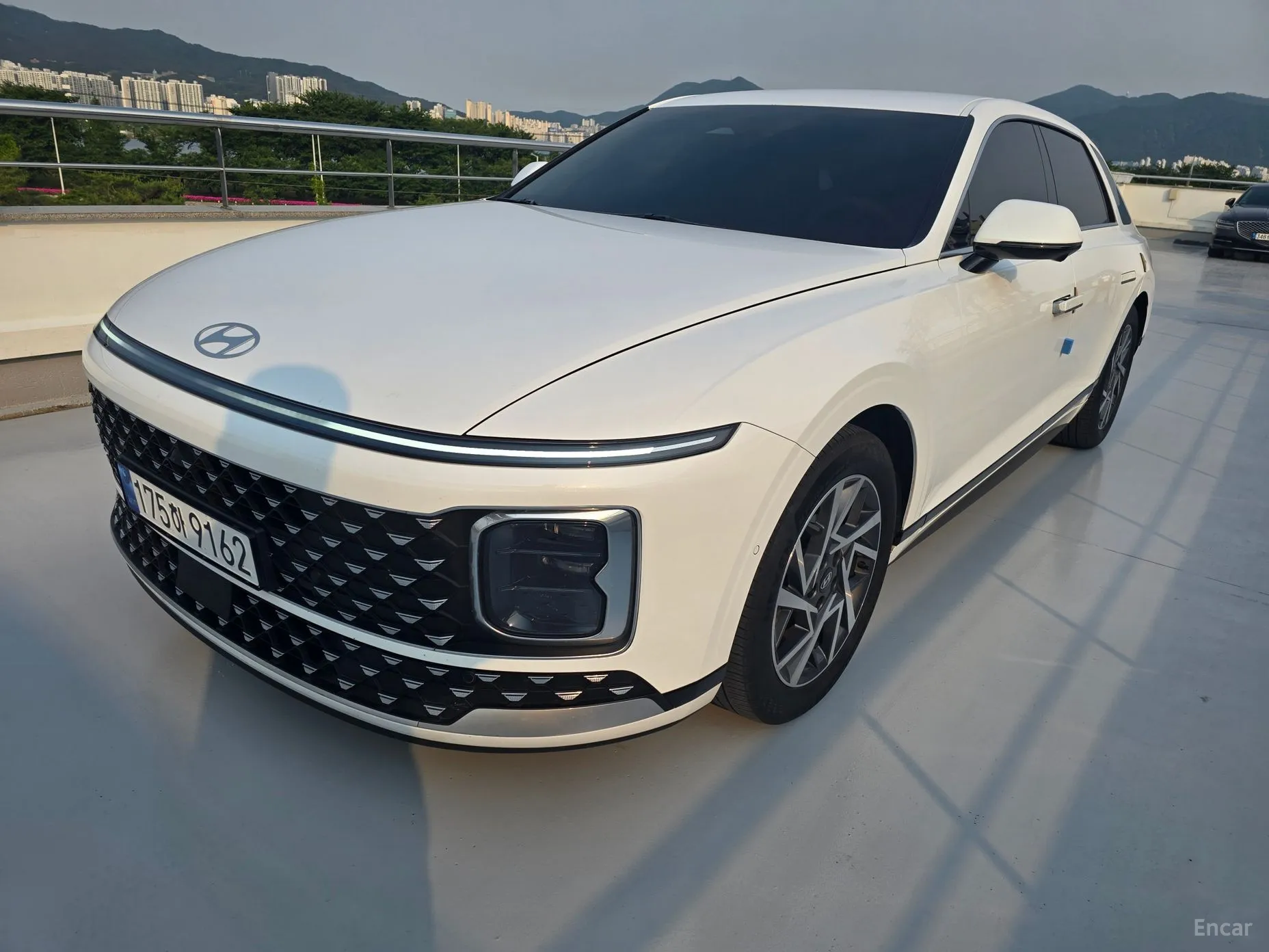 Hyundai Grandeur Hybrid (GN7)