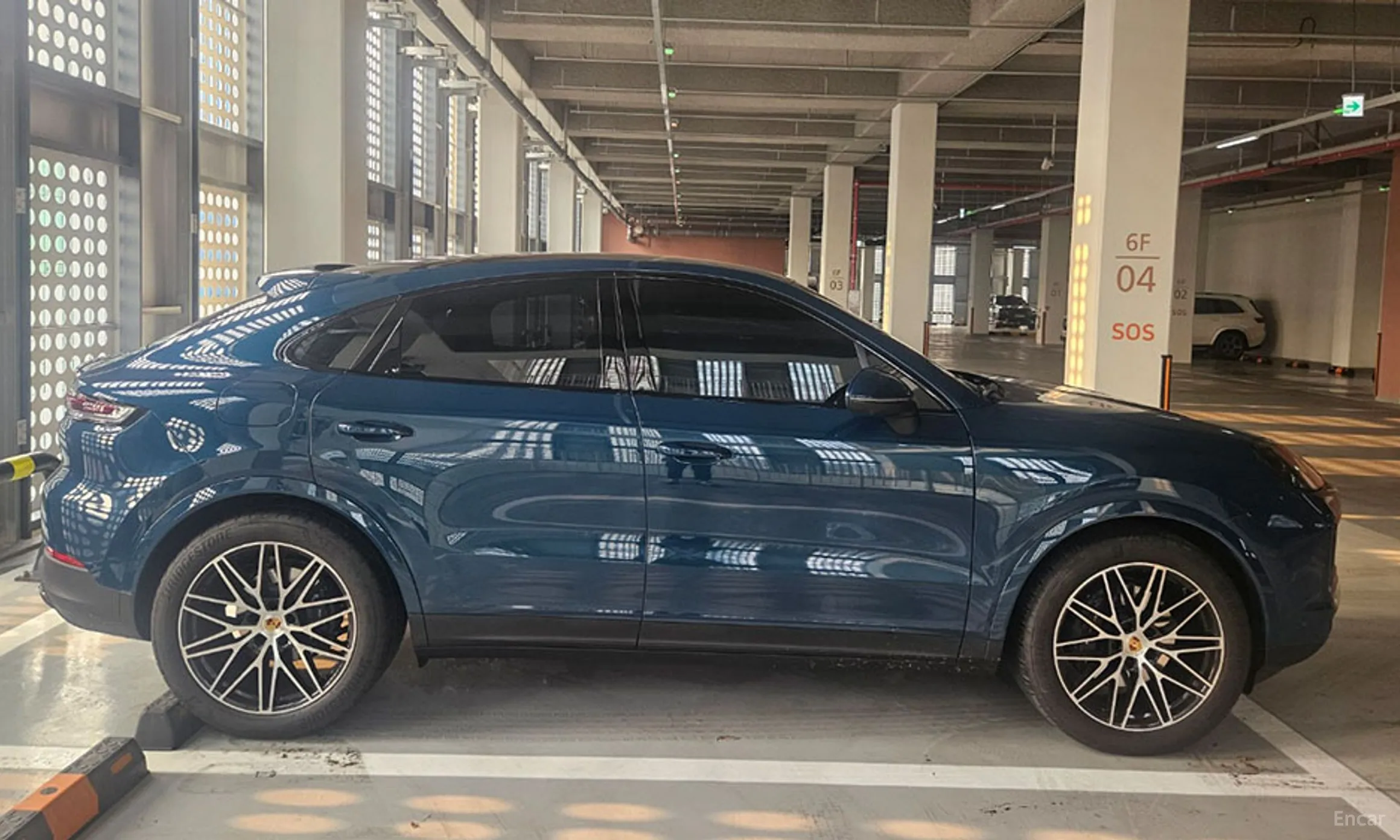 Porsche Cayenne (PO536) превью 3