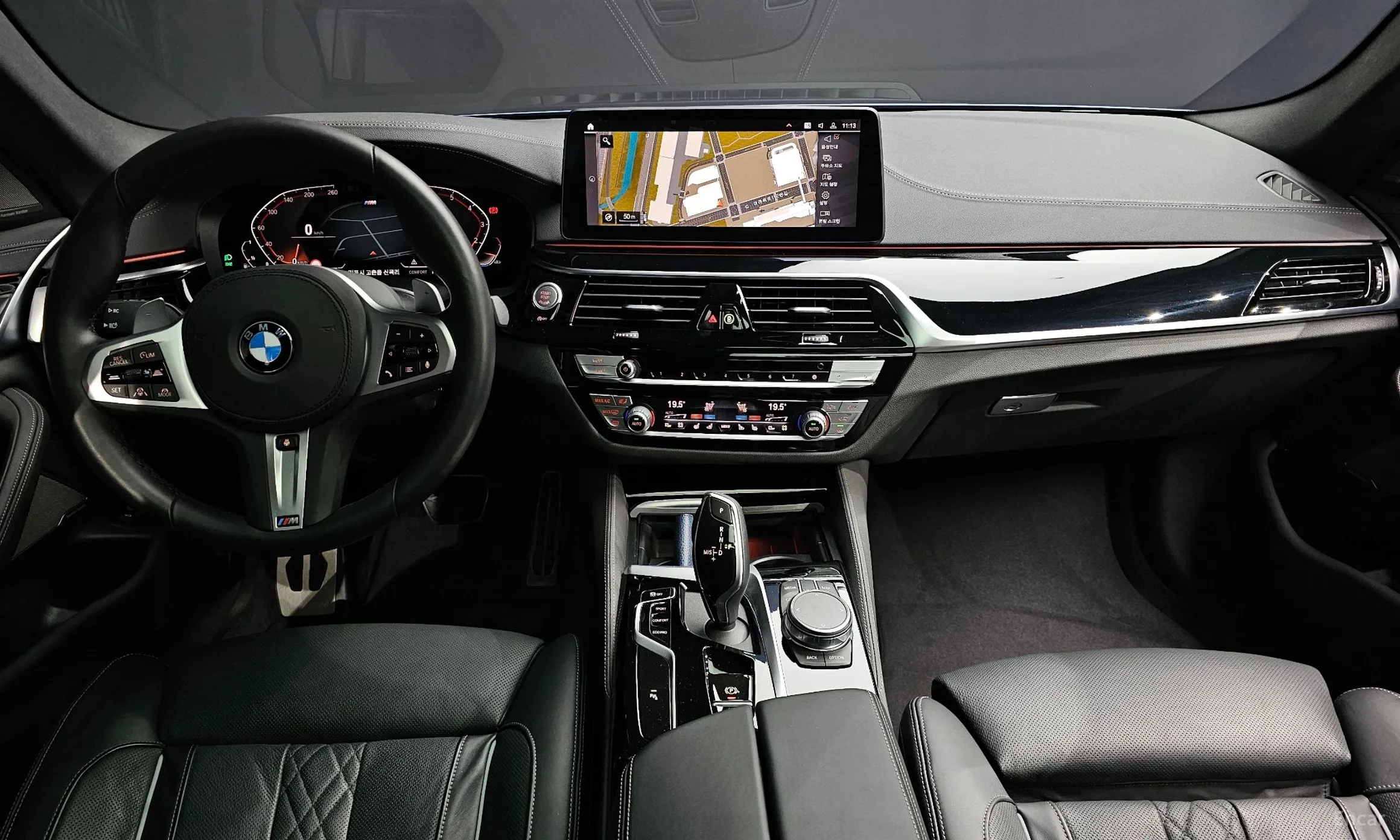 BMW 5 Series (G30) превью 4