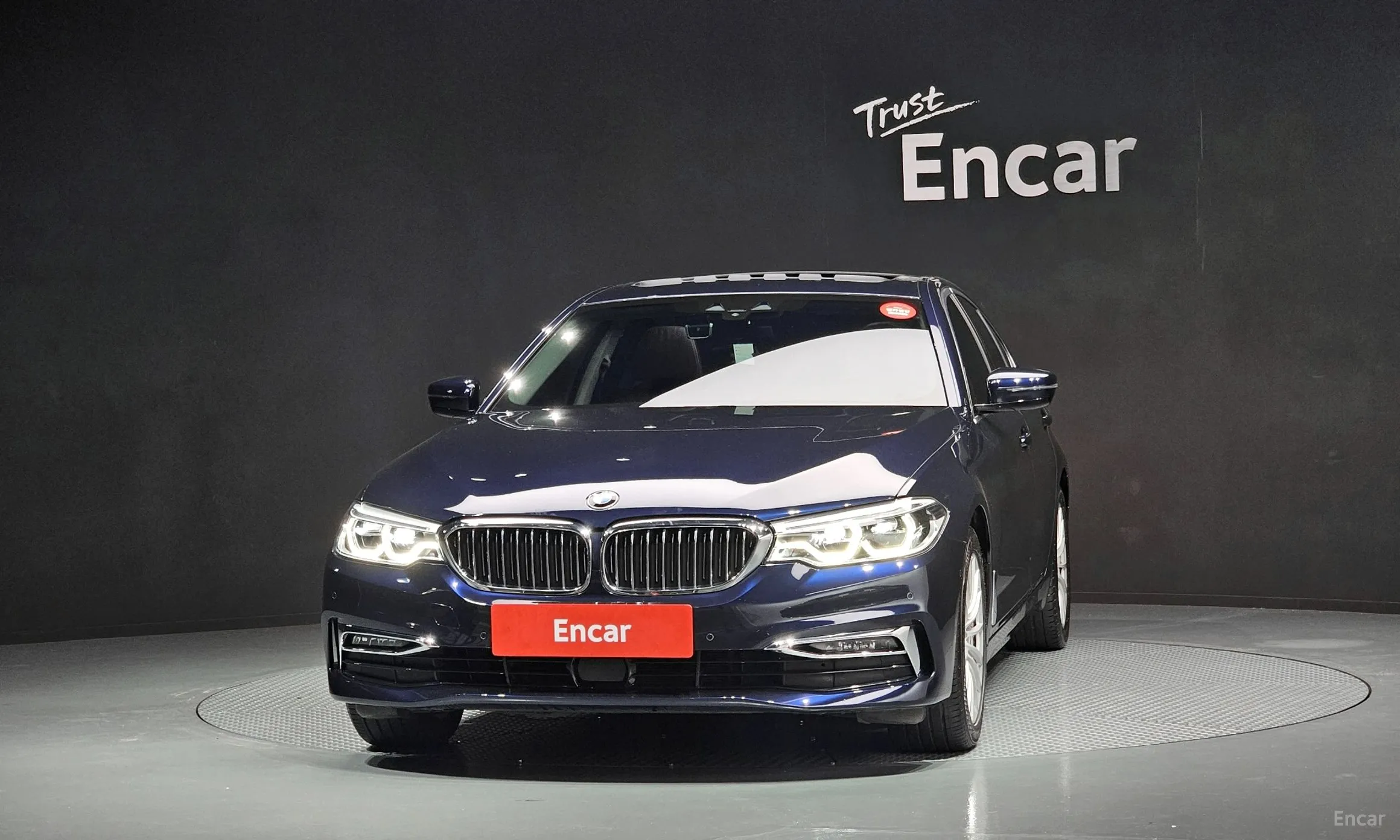 BMW 5 Series (G30) превью 2