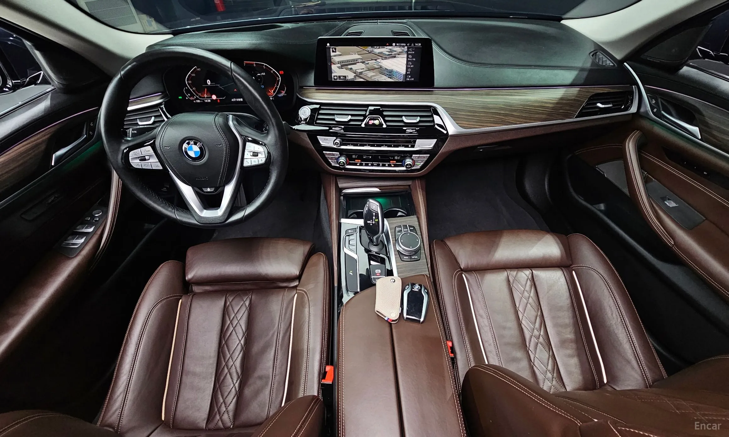 BMW 5 Series (G30) превью 4
