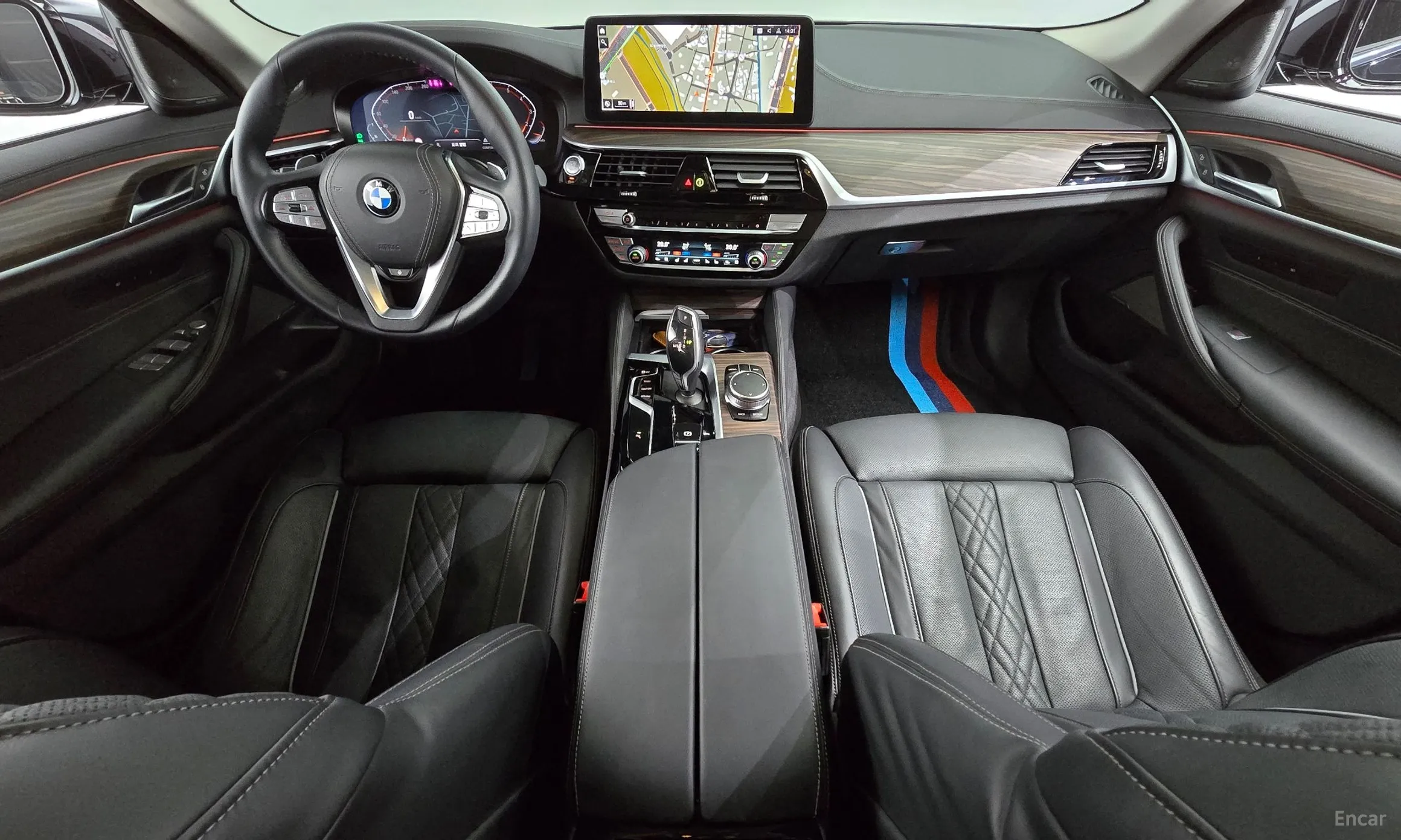 BMW 5 Series (G30) превью 4